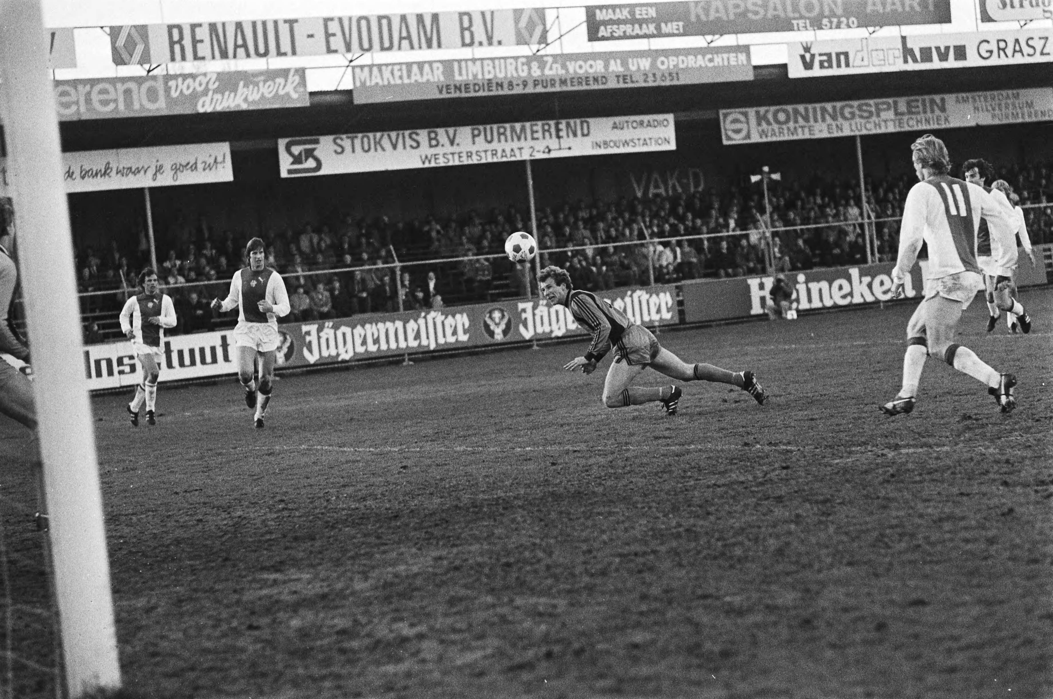 Volendam tegen Ajax (KNVB beker) — Braam (Volendam) scoort 2e doelpunt — Foto: Suyk, Koen / Anefo. Licentie: Set B: Rechtenvrij / Publiek Domein. Bron: Nationaal Archief. http://hdl.handle.net/10648/acc844de-d0b4-102d-bcf8-003048976d84