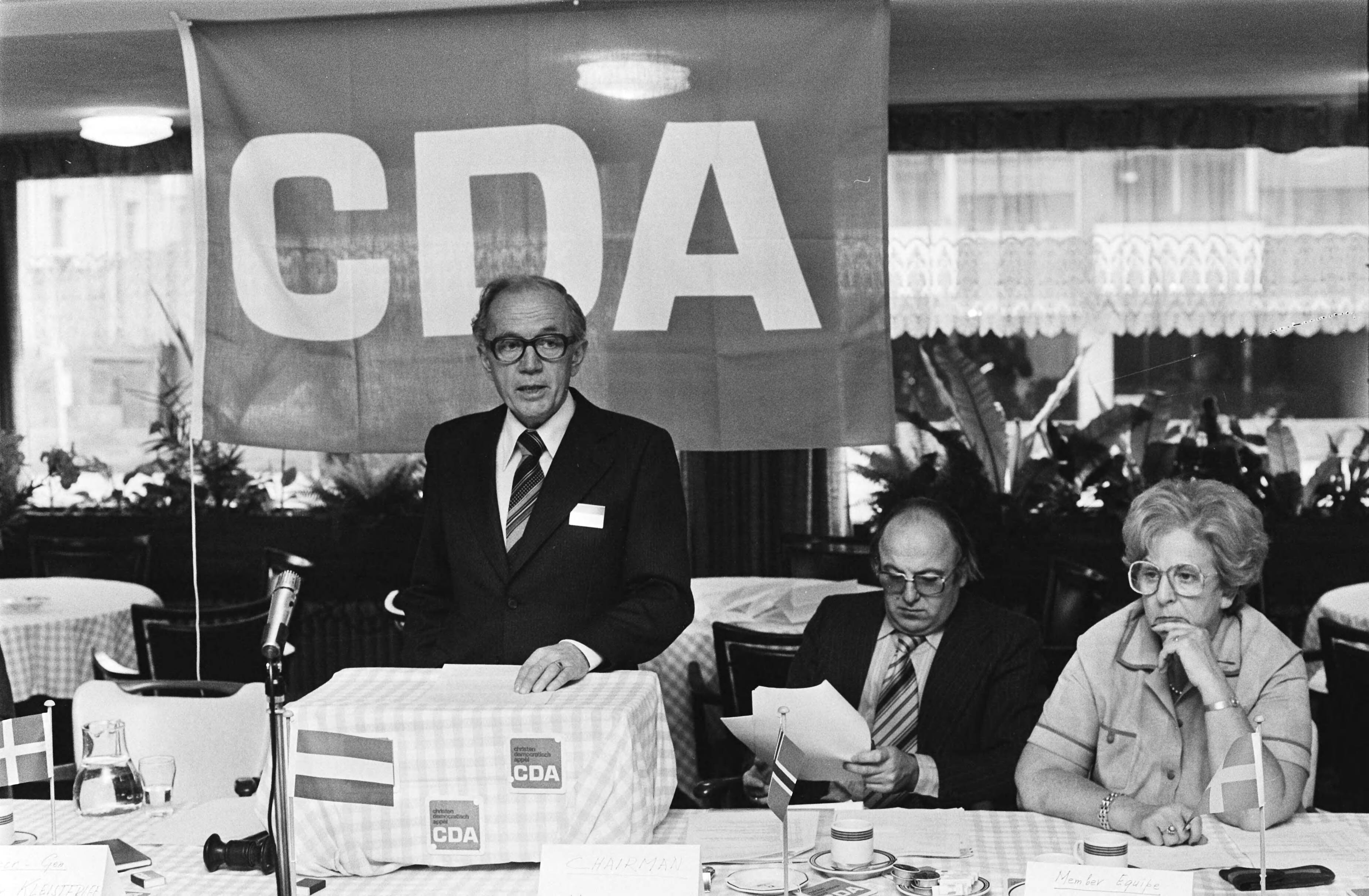 Fotocollectie Anefo — Speicale bijeenkomst CDA in Scheveningen met Nederlandse en Scandinavische Christen Democraten — Foto: Croes, Rob C. / Anefo. Licentie: Set B: Rechtenvrij / Publiek Domein. Bron: Nationaal Archief. http://hdl.handle.net/10648/acbe48ee-d0b4-102d-bcf8-003048976d84