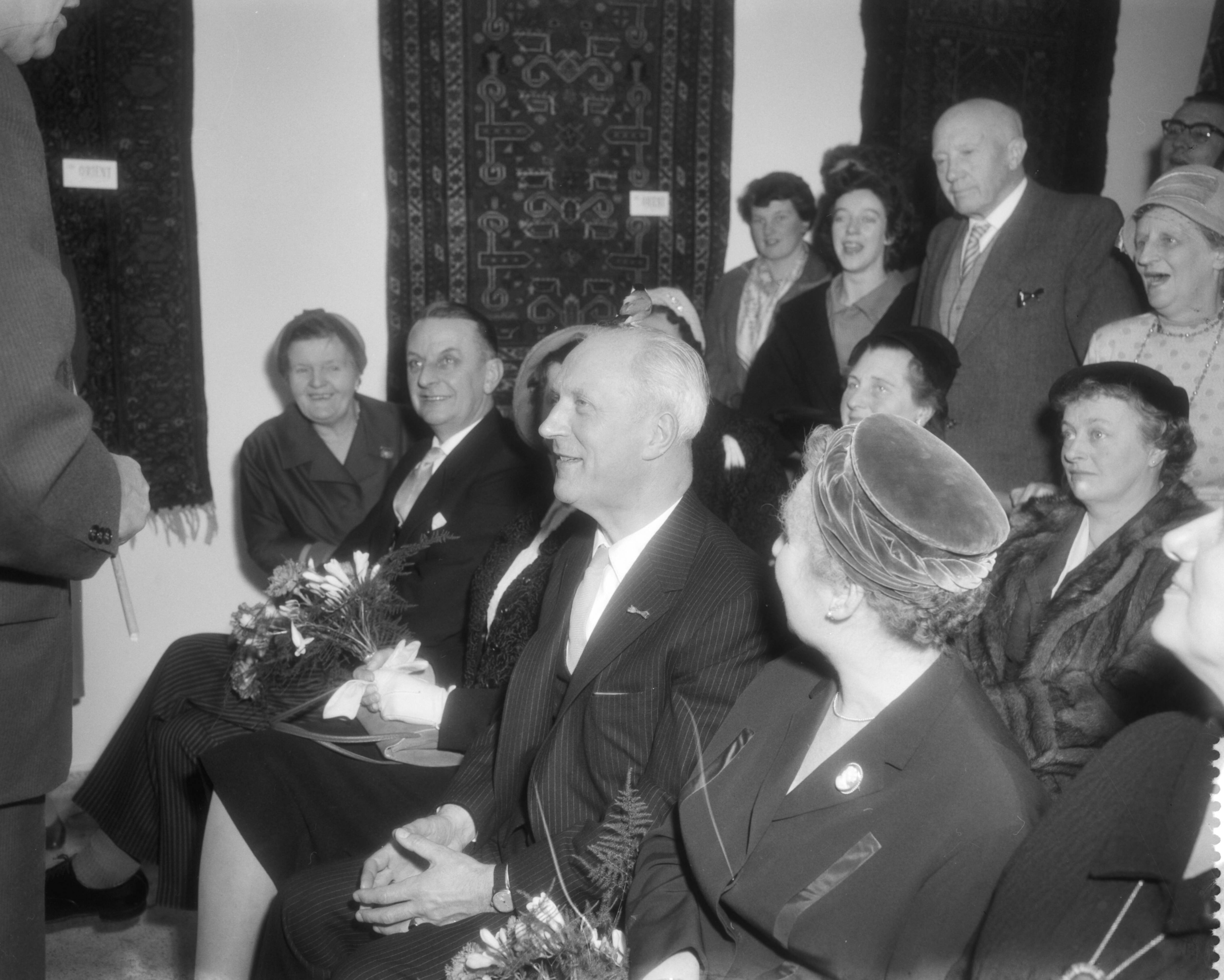 Fotocollectie Anefo — Opening "Voorjaarsbeurs voor de Vrouw" in het Krelagehuis te Haarlem door burgemeester van Haarlem, Mr. O. P. F. M. Cremers — Foto: Pot, Harry / Anefo. Licentie: Set B: Rechtenvrij / Publiek Domein. Bron: Nationaal Archief. http://hdl.handle.net/10648/a98e8260-d0b4-102d-bcf8-003048976d84
