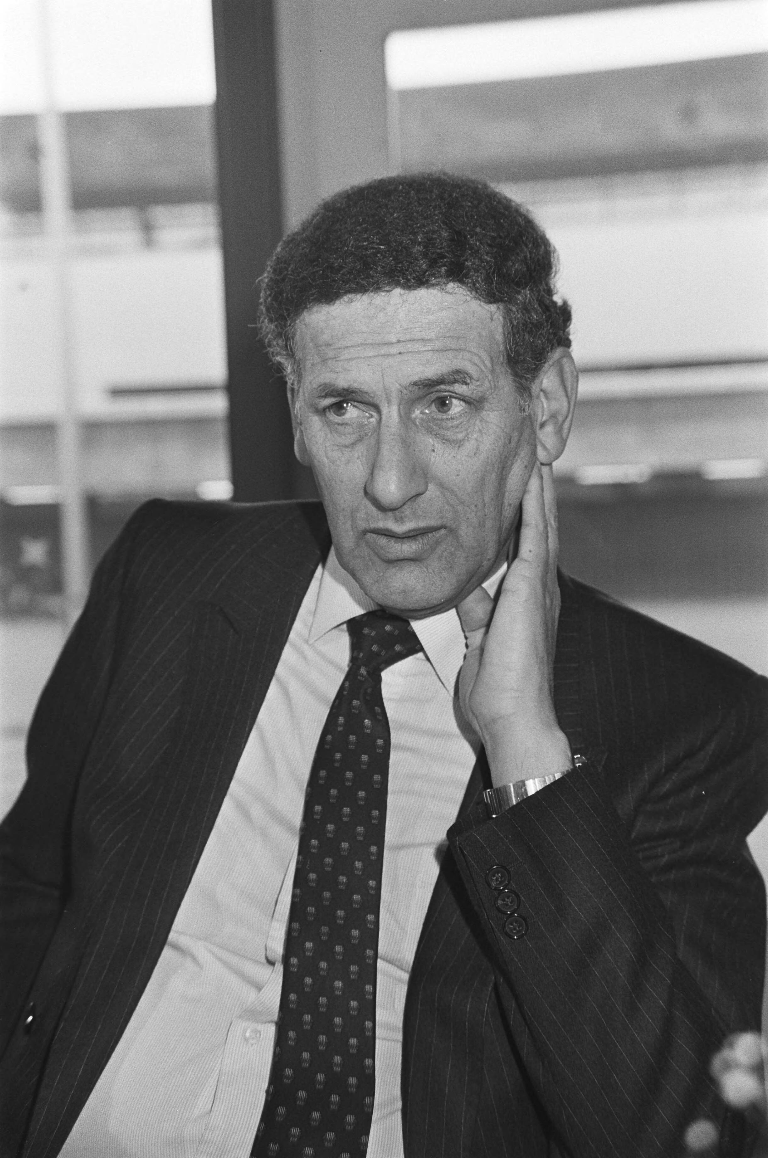 Algemene vergadering betaald voetbal te Zeist — De heer Van der Kroft, bestuurslid KNVB — Foto: Dijk, Hans van / Anefo. Licentie: Set B: Rechtenvrij / Publiek Domein. Bron: Nationaal Archief. http://hdl.handle.net/10648/ad08d44a-d0b4-102d-bcf8-003048976d84