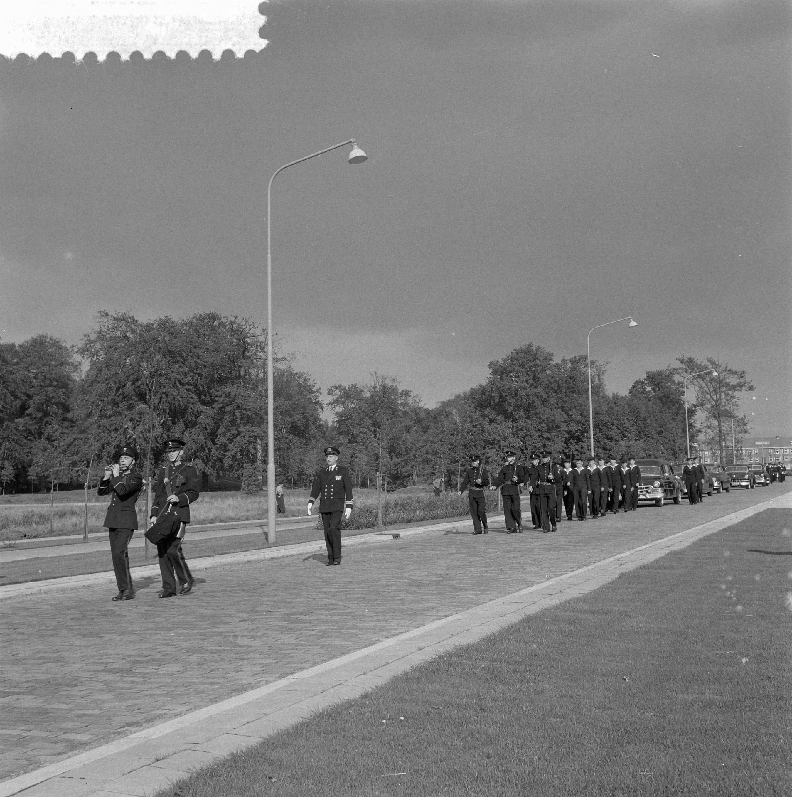 Fotocollectie Anefo — Marvobegrafenis J. O. S. van der Hoeven te Rijswijk — Foto: Rossem, Wim van / Anefo. Licentie: Set B: Rechtenvrij / Publiek Domein. Bron: Nationaal Archief. http://hdl.handle.net/10648/a96b5d08-d0b4-102d-bcf8-003048976d84