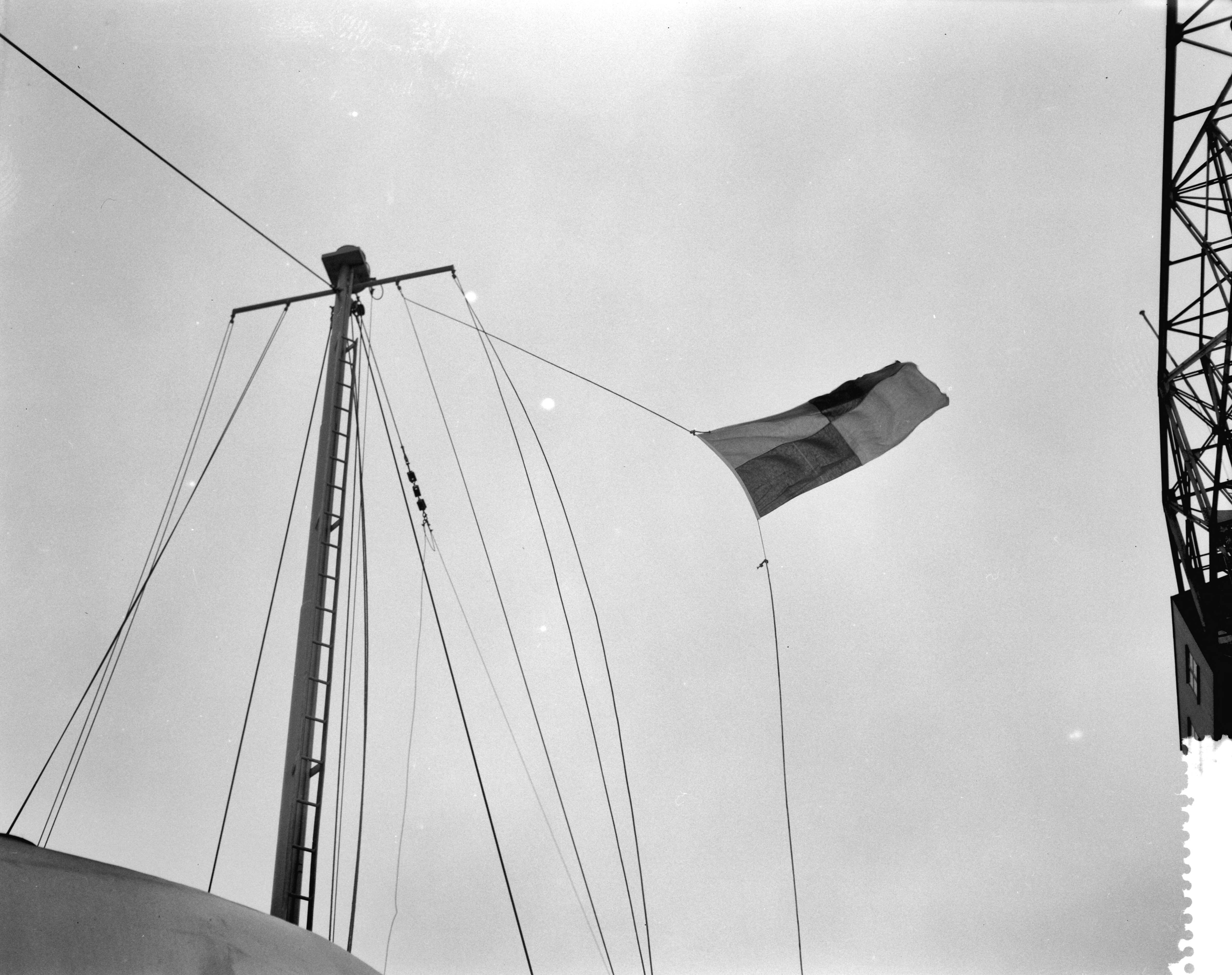 Fotocollectie Anefo — Overdracht schip bij de Zaanlandse Scheepsbouw Maatschappij te Zaandam — Foto: Bilsen, Joop van / Anefo. Licentie: Set B: Rechtenvrij / Publiek Domein. Bron: Nationaal Archief. http://hdl.handle.net/10648/a9bf7dac-d0b4-102d-bcf8-003048976d84