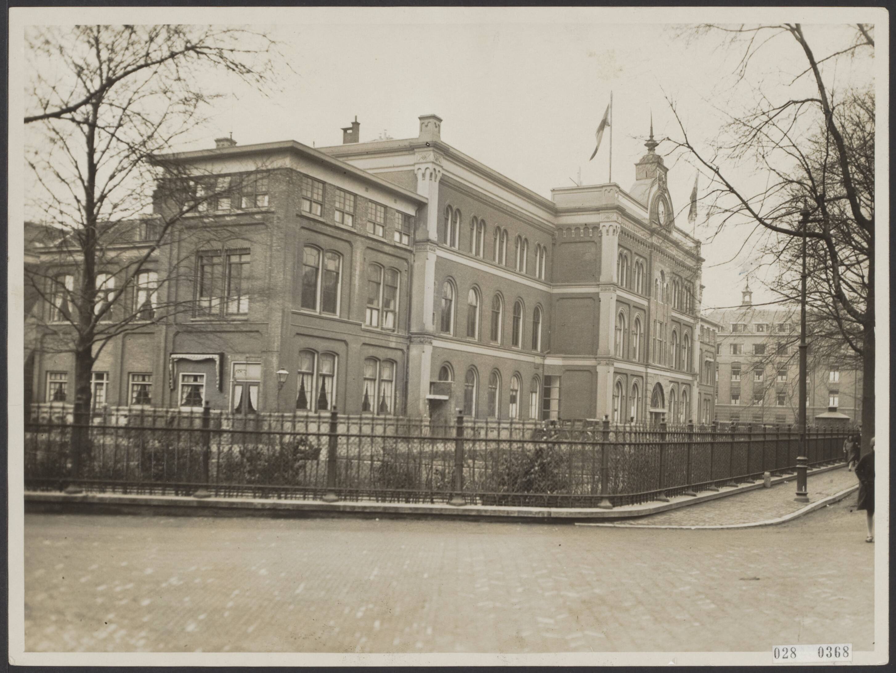 Fotocollectie Elsevier Binnenland — Het volledig gerestaureerde Stads Academisch Ziekenhuis — Foto: N.V. Polygoon. Licentie: Set B: Rechtenvrij / Publiek Domein. Bron: Nationaal Archief. http://hdl.handle.net/10648/addd97ca-d0b4-102d-bcf8-003048976d84