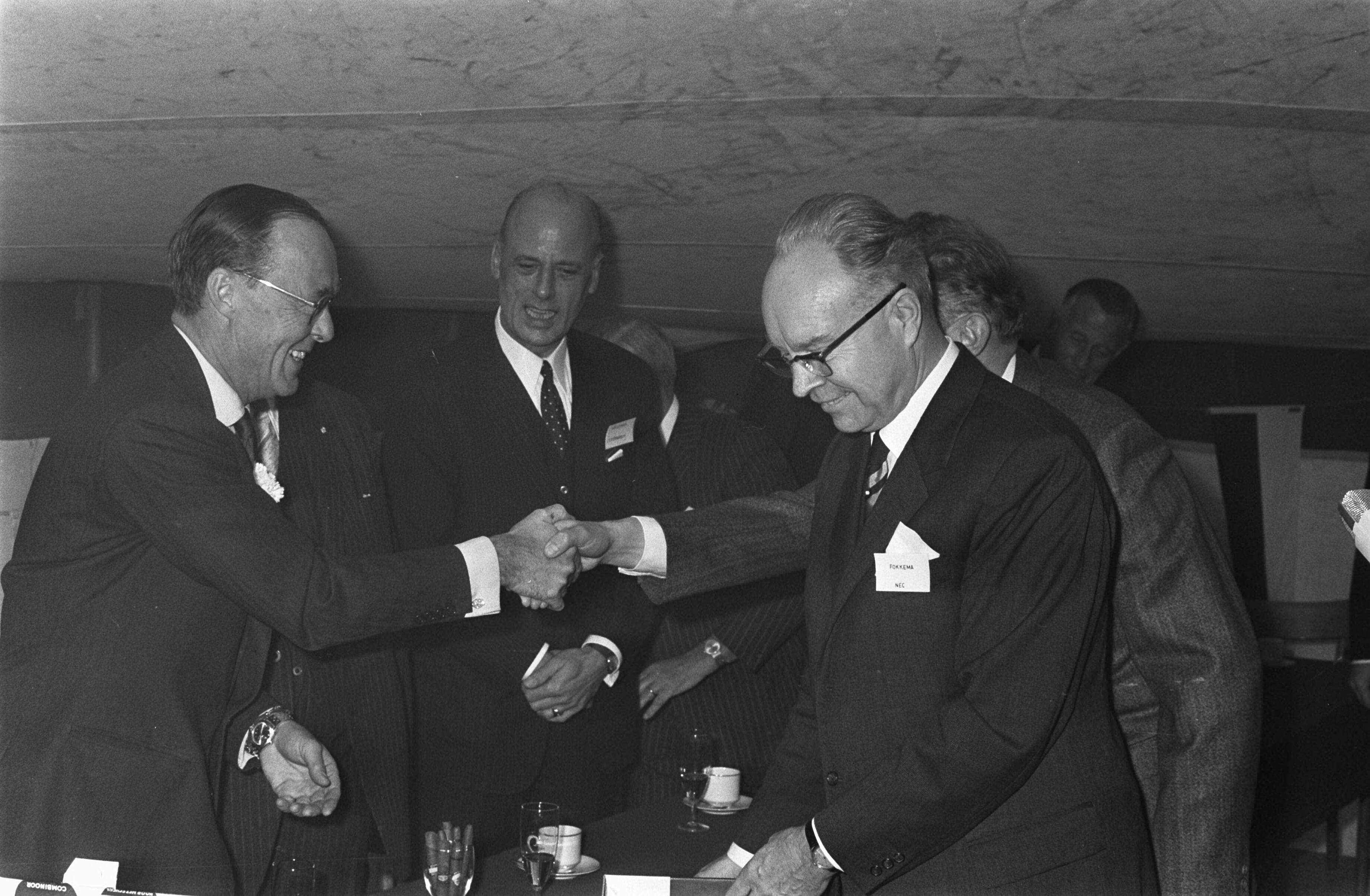 Fotocollectie Anefo — Prins Bernhard opende "Neclenburgh" drive-in voor Exportvoorlichting te Soest — Foto: Kroon, Ron / Anefo. Licentie: Set B: Rechtenvrij / Publiek Domein. Bron: Nationaal Archief. http://hdl.handle.net/10648/ab5580b2-d0b4-102d-bcf8-003048976d84