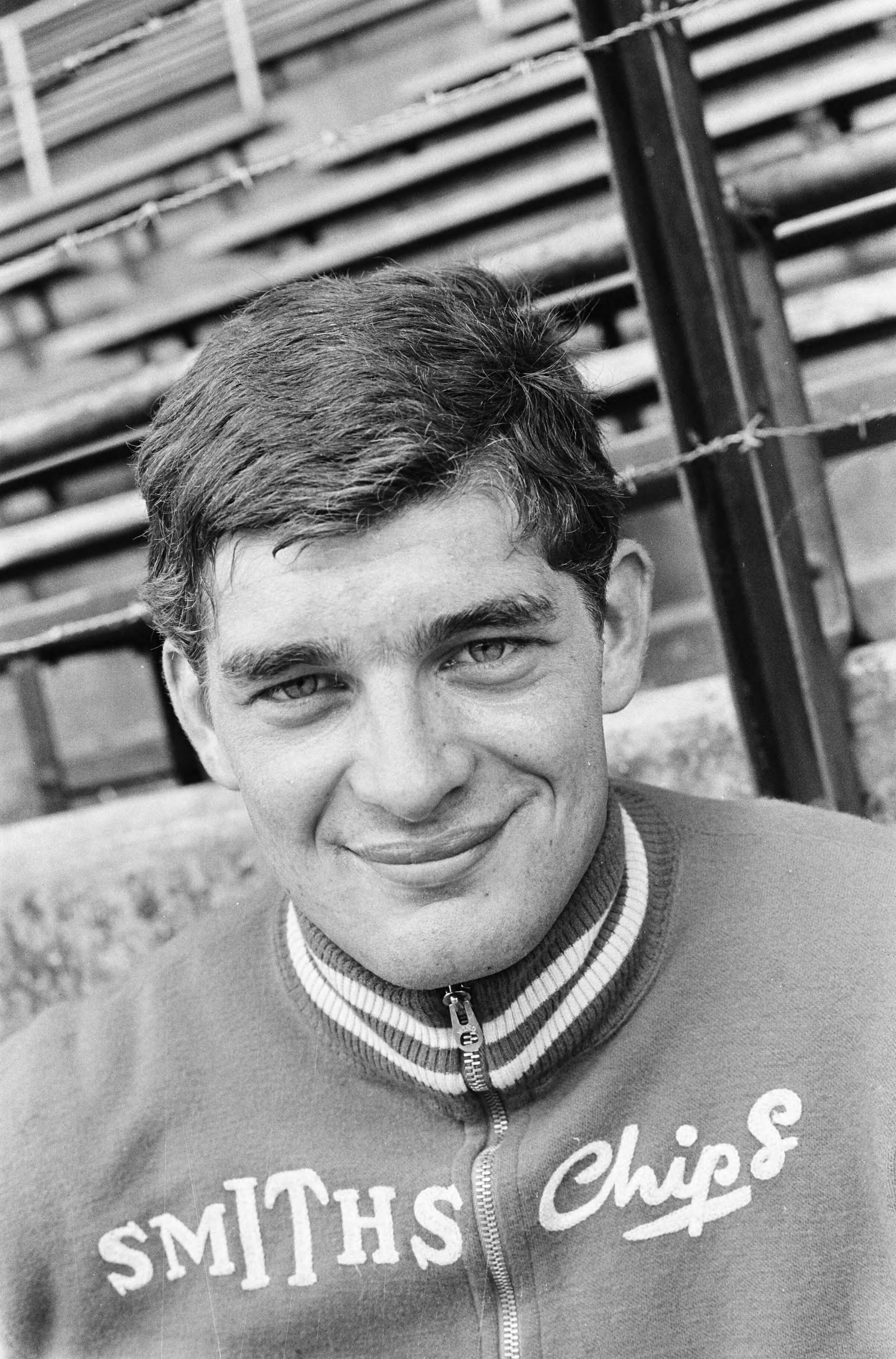 Fotocollectie Anefo — Wielrennen, amateurploeg te Nuth, nummer 13 en 14 Van der Ruit (kop), nummer 15 en 16 Tiemen Groen (kop) — Foto: Kroon, Ron / Anefo. Licentie: Set B: Rechtenvrij / Publiek Domein. Bron: Nationaal Archief. http://hdl.handle.net/10648/aaf6c252-d0b4-102d-bcf8-003048976d84