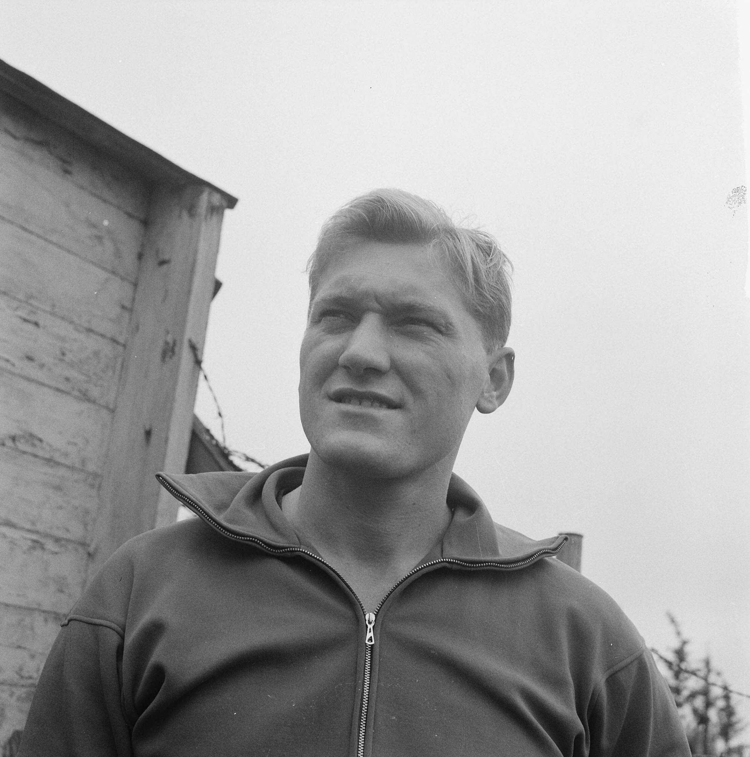 Fotocollectie Anefo — Kanowedstrijd Nederland tegen West-Duitsland. Fritz Briel (Duitsland) — Foto: Nijs, Jac. de / Anefo. Licentie: Set B: Rechtenvrij / Publiek Domein. Bron: Nationaal Archief. http://hdl.handle.net/10648/a9d8f994-d0b4-102d-bcf8-003048976d84
