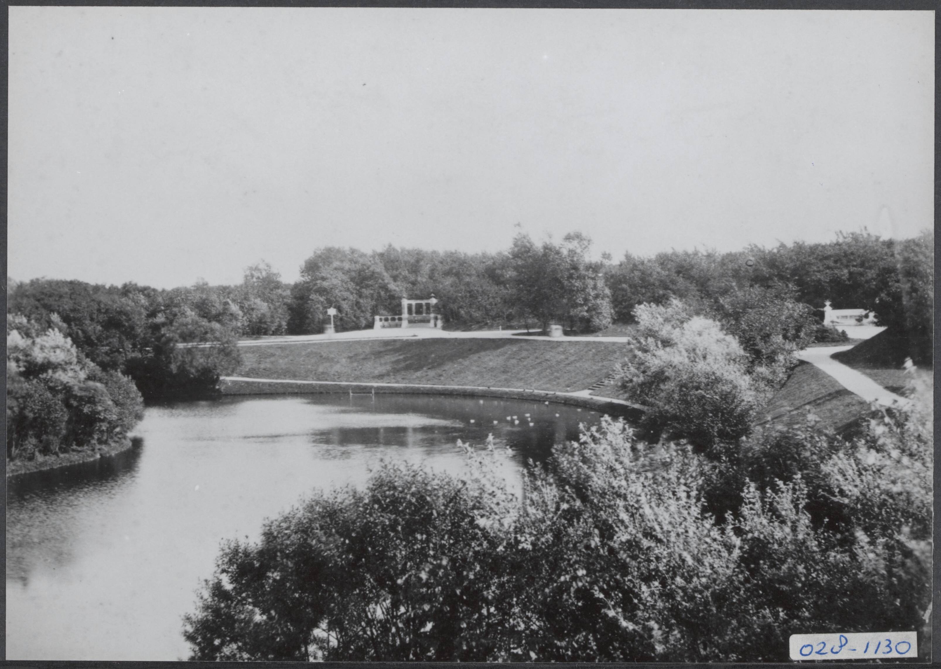 Fotocollectie Elsevier Binnenland — Scheveningse Bosjes te Den Haag — Foto: Onbekend / Publiek Domein of Rechtenvrij. Licentie: Set B: Rechtenvrij / Publiek Domein. Bron: Nationaal Archief. http://hdl.handle.net/10648/addfda1c-d0b4-102d-bcf8-003048976d84