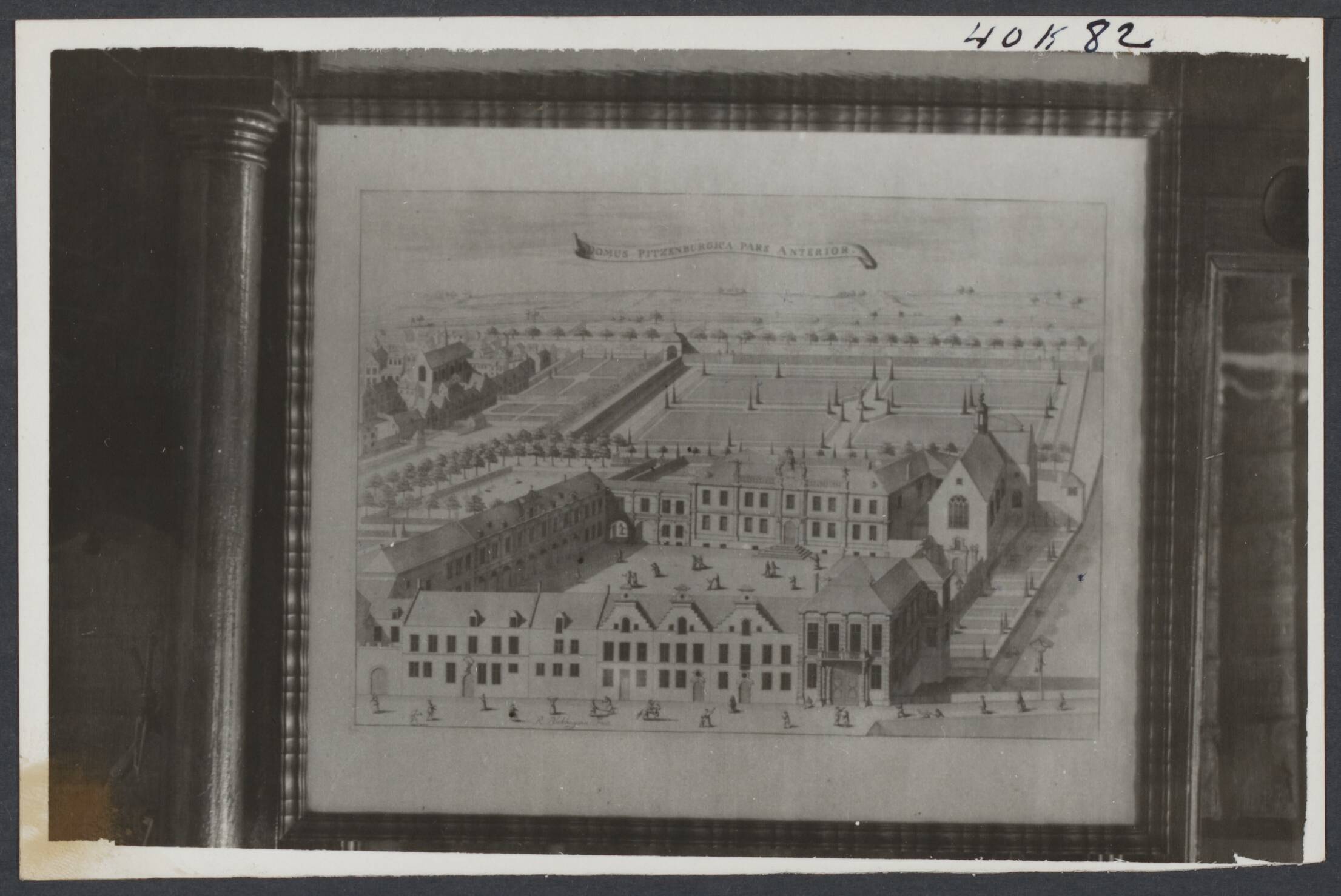 Mechelen — Mechelen. Gravure van de Commanderij Pitzemburg uit de 18de eeuw — Foto: Onbekend / Publiek Domein of Rechtenvrij. Licentie: Set B: Rechtenvrij / Publiek Domein. Bron: Nationaal Archief. http://hdl.handle.net/10648/ea0f4efb-abe7-931f-f923-91fe9c0547a9