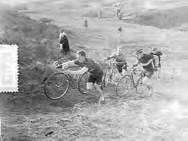 Fotocollectie Anefo — Cyclecross Zandvoort. Winnaar Manus Brinkman — Foto: Pot, Harry / Anefo. Licentie: Set B: Rechtenvrij / Publiek Domein. Bron: Nationaal Archief. http://hdl.handle.net/10648/a956837e-d0b4-102d-bcf8-003048976d84