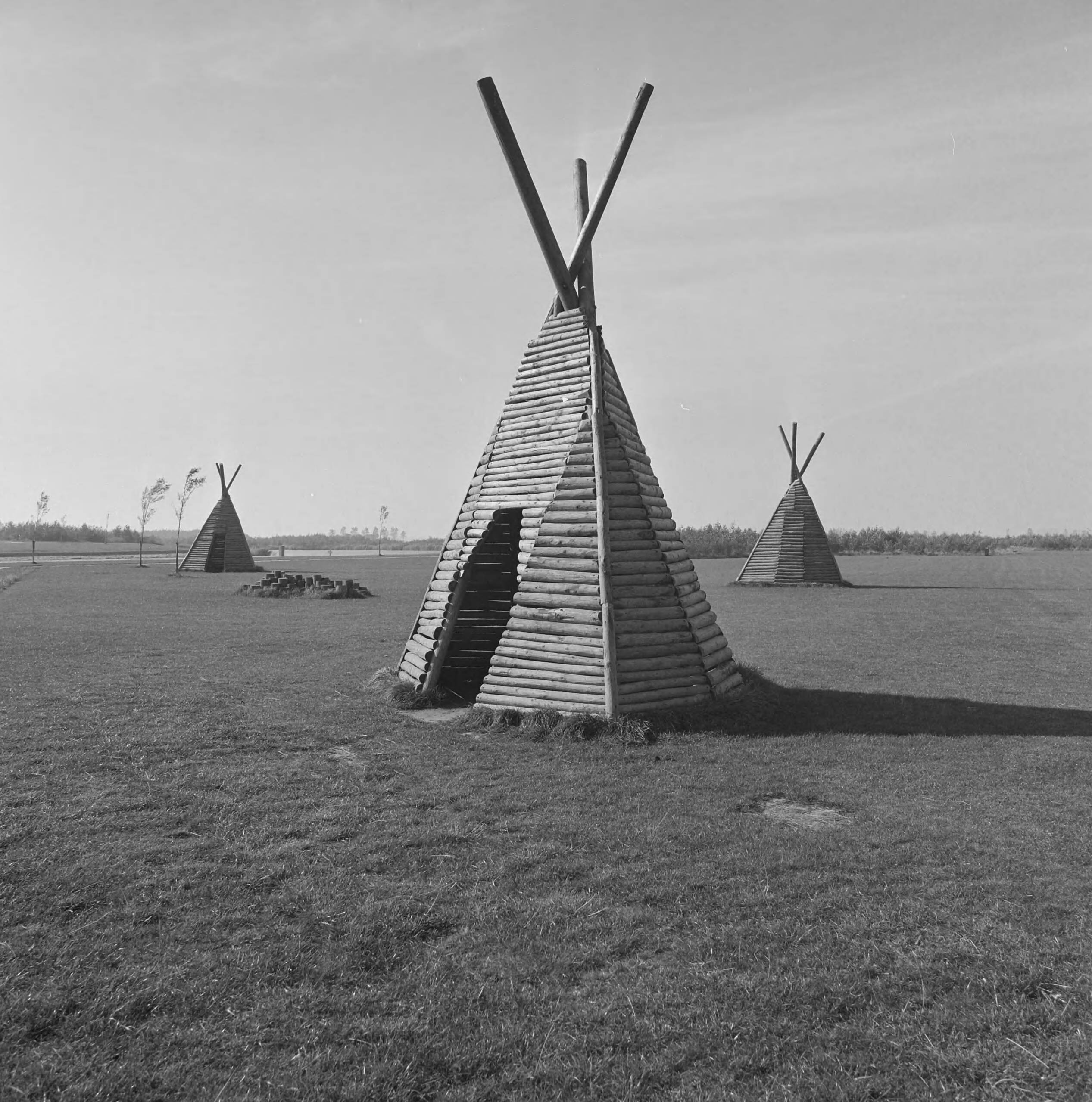 Fotocollectie Nederlandse Heidemaatschappij — Speeltuinen in woonwijken [Zoetermeer?] — Foto: Fotograaf Onbekend / Heidemij. Licentie: Set B: Rechtenvrij / Publiek Domein. Bron: Nationaal Archief. http://hdl.handle.net/10648/ae836006-d0b4-102d-bcf8-003048976d84