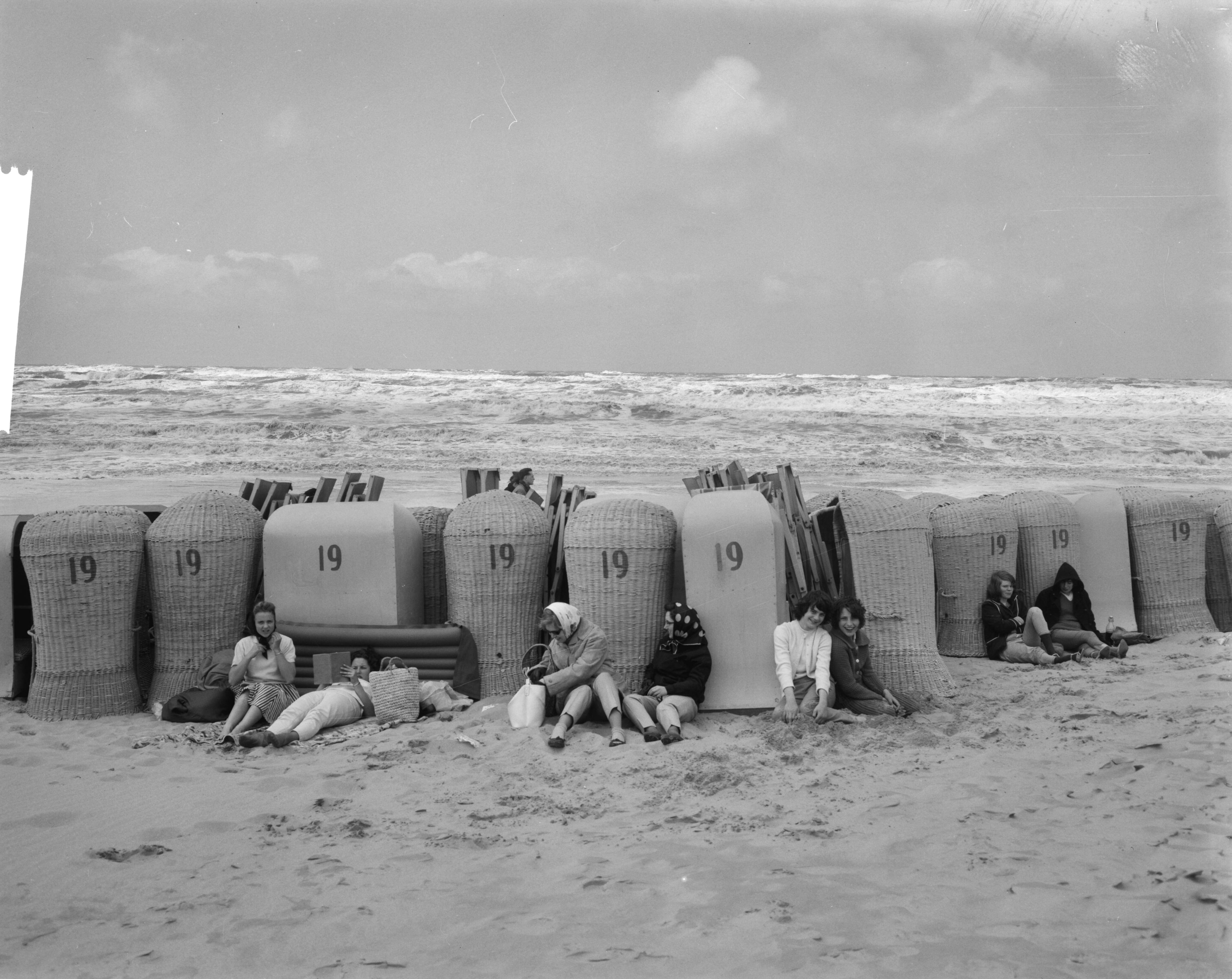 Fotocollectie Anefo — Zandvoort op Hemelvaartsdag — Foto: Bilsen, Joop van / Anefo. Licentie: Set B: Rechtenvrij / Publiek Domein. Bron: Nationaal Archief. http://hdl.handle.net/10648/aa0aa084-d0b4-102d-bcf8-003048976d84