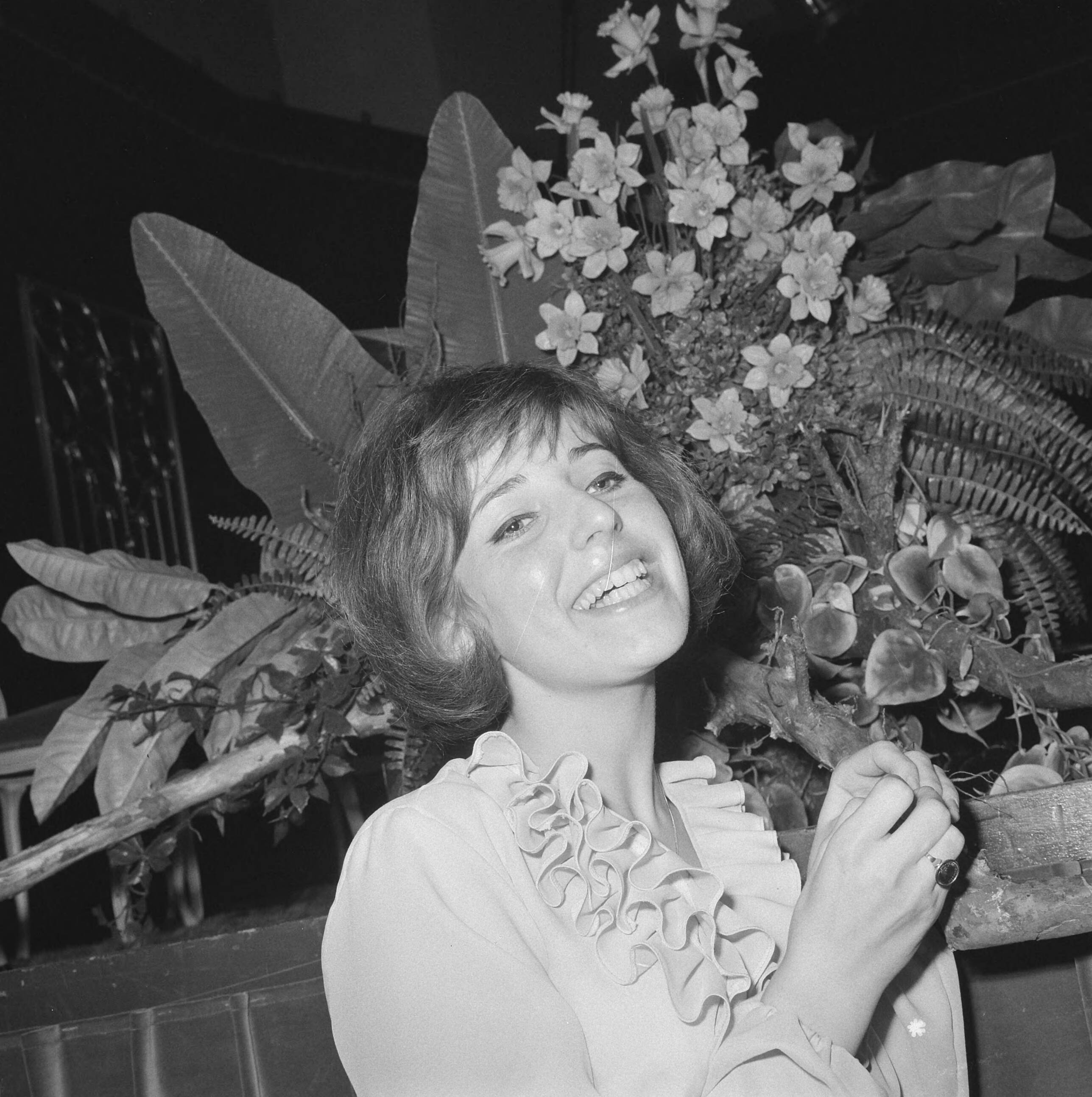 Nationaal Songfestival 1965 — Finale Nationaal Songfestival 1965, Trea Dobbs — Foto: Nijs, Jac. de / Anefo. Licentie: Set B: Rechtenvrij / Publiek Domein. Bron: Nationaal Archief. http://hdl.handle.net/10648/aa92ceaa-d0b4-102d-bcf8-003048976d84