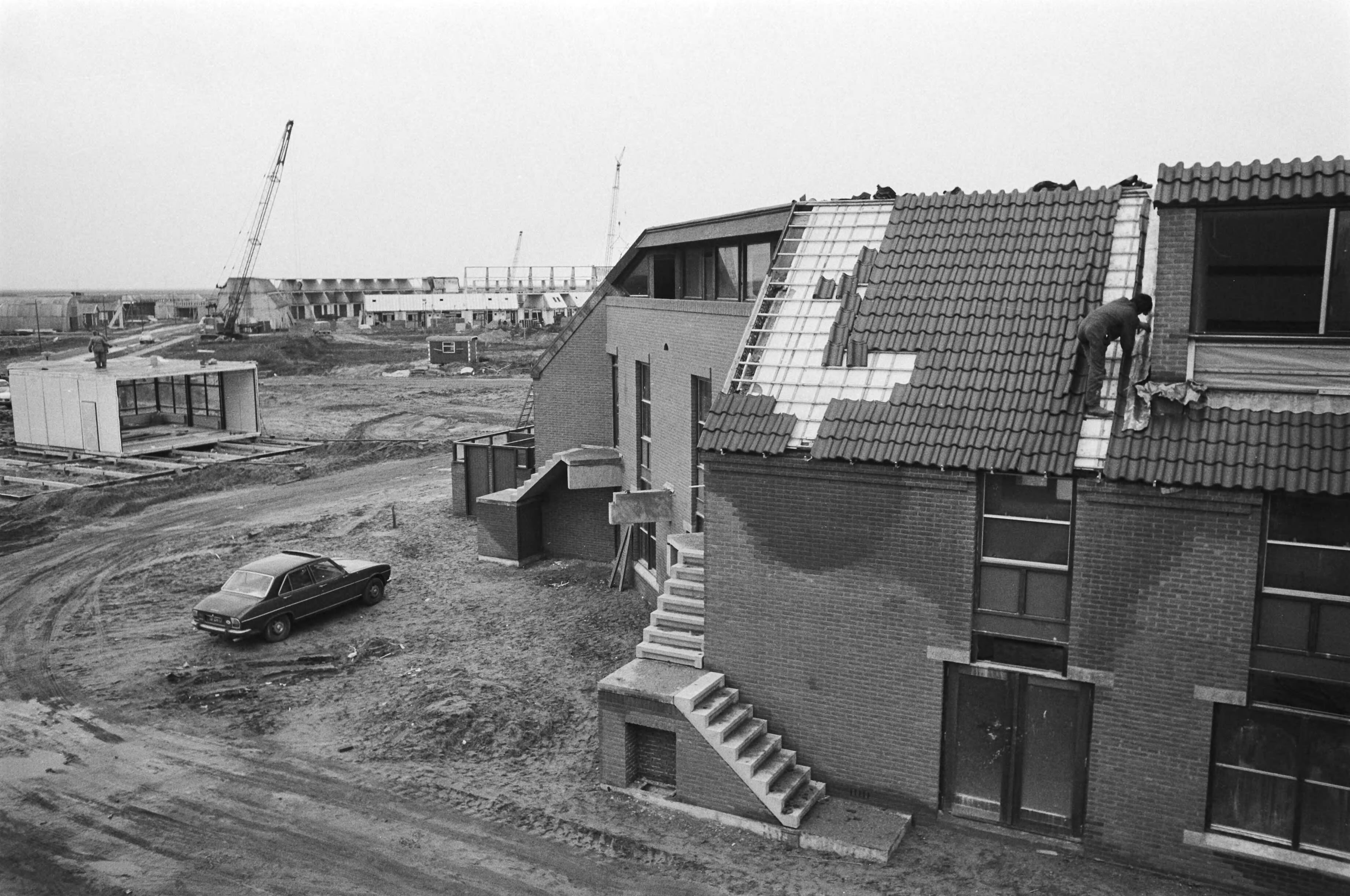 Fotocollectie Anefo — Almere, 30 november komen eerste bewoners; overzichten — Foto: Verhoeff, Bert / Anefo. Licentie: Set B: Rechtenvrij / Publiek Domein. Bron: Nationaal Archief. http://hdl.handle.net/10648/ac90c4fa-d0b4-102d-bcf8-003048976d84