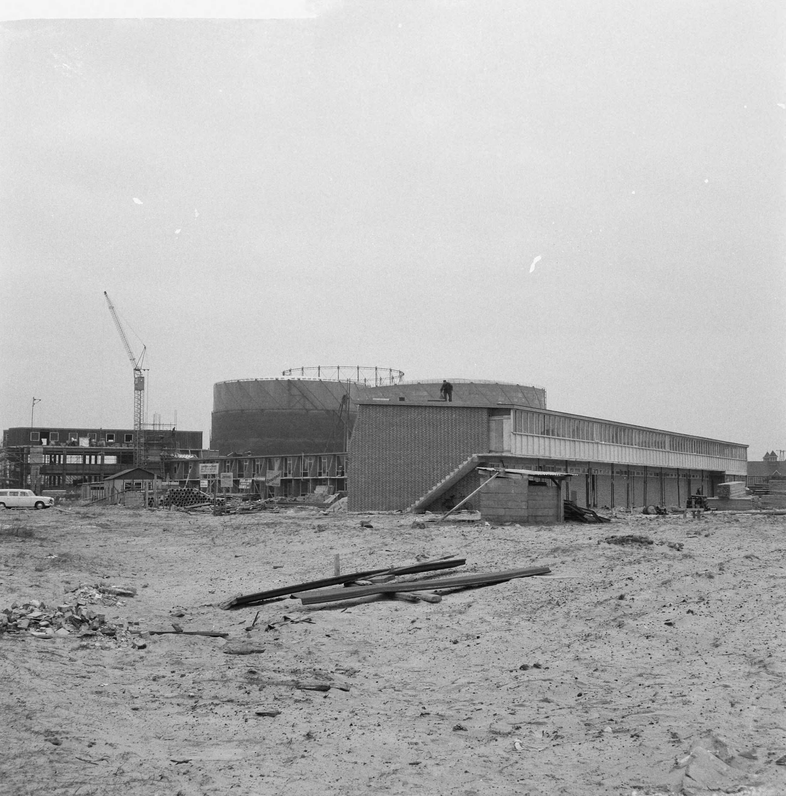 Fotocollectie Anefo — Nieuw motel op weg Amsterdam-Utrecht — Foto: Gelderen, Hugo van / Anefo. Licentie: Set B: Rechtenvrij / Publiek Domein. Bron: Nationaal Archief. http://hdl.handle.net/10648/a9fbcd5c-d0b4-102d-bcf8-003048976d84
