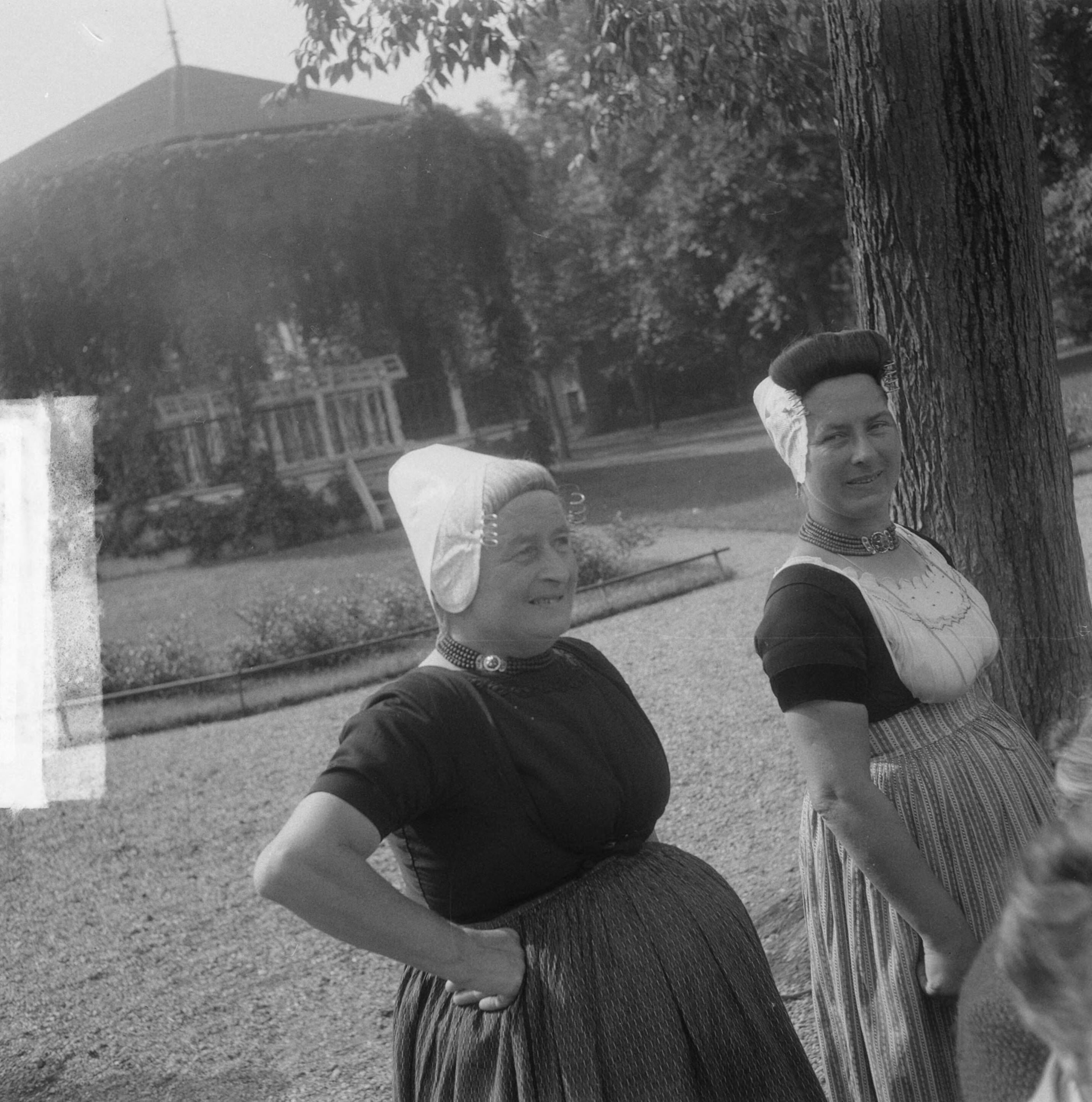Fotocollectie Anefo — Ringsteken Middelburg — Foto: Noske, J.D. / Anefo. Licentie: Set B: Rechtenvrij / Publiek Domein. Bron: Nationaal Archief. http://hdl.handle.net/10648/a8cd2d04-d0b4-102d-bcf8-003048976d84