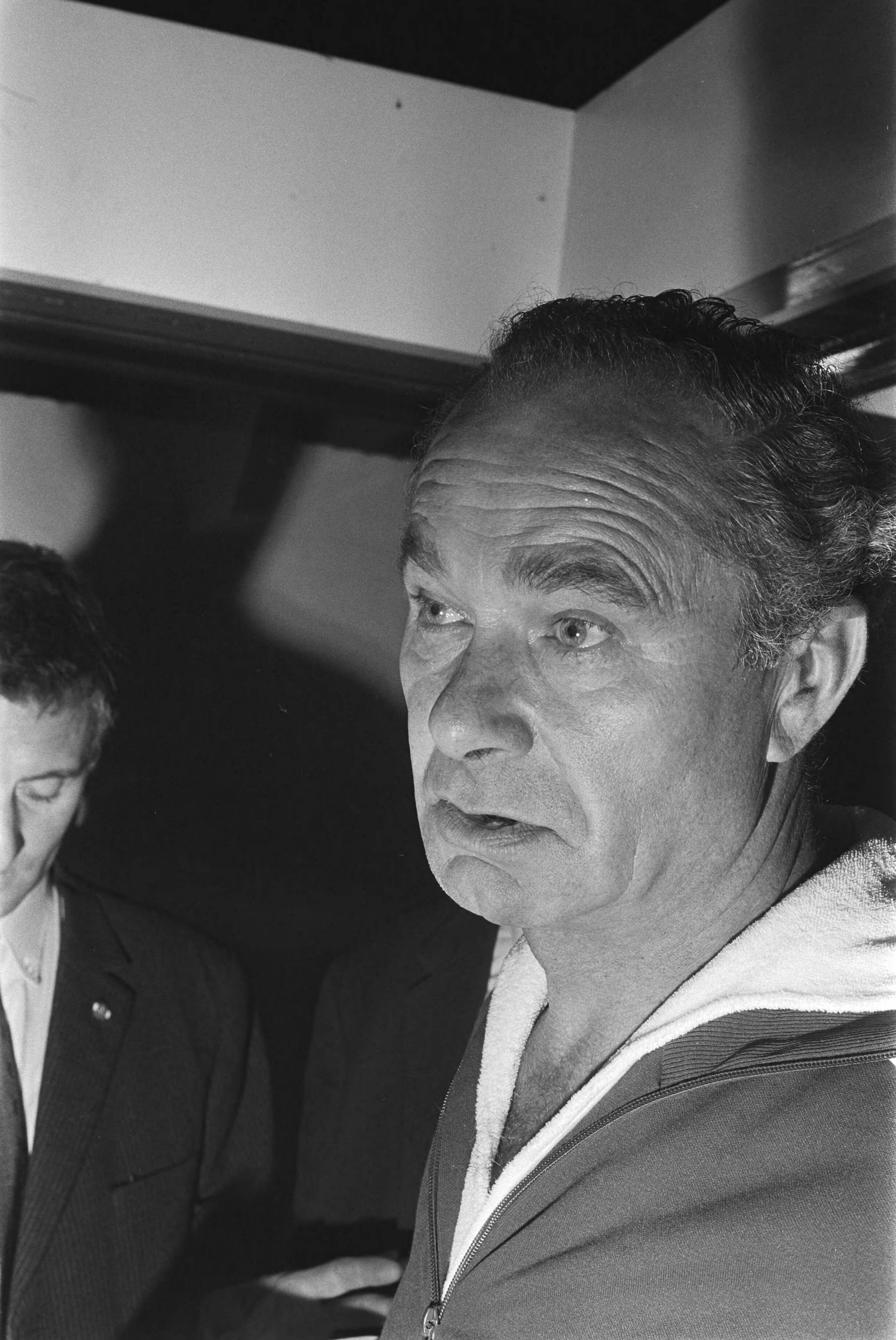 Fotocollectie Anefo — Selectie voor Nederlands elftal traint in KNVB-centrum, Zeist voor wedstrijd tegen Joegoslavie; Fadhronc, kop — Foto: Mieremet, Rob / Anefo. Licentie: Set B: Rechtenvrij / Publiek Domein. Bron: Nationaal Archief. http://hdl.handle.net/10648/aba5c9f0-d0b4-102d-bcf8-003048976d84
