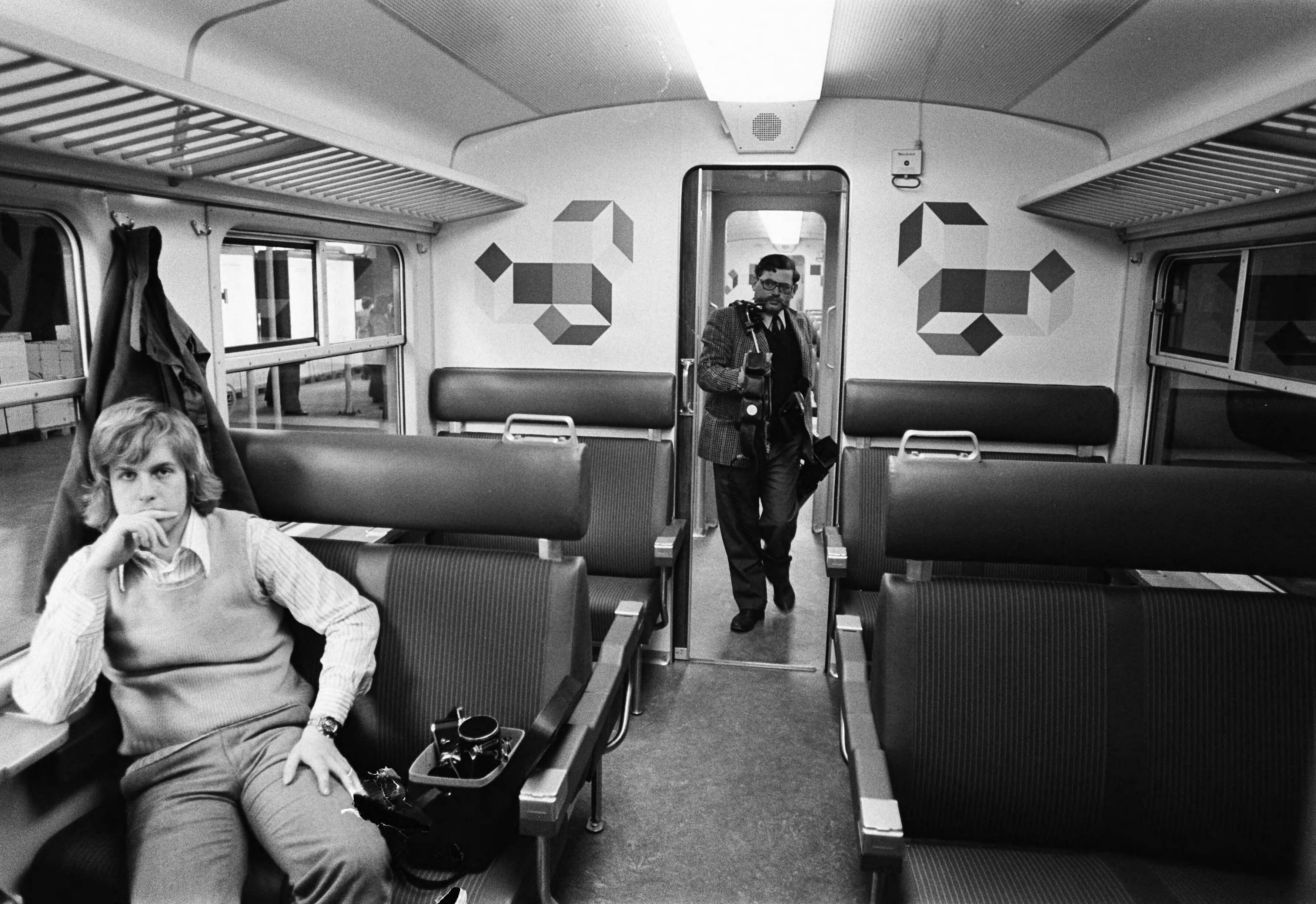 Fotocollectie Anefo — Eerste "Sprinter" van NS in Den Haag gestart; interieur — Foto: Mieremet, Rob / Anefo. Licentie: Set B: Rechtenvrij / Publiek Domein. Bron: Nationaal Archief. http://hdl.handle.net/10648/ac6676a0-d0b4-102d-bcf8-003048976d84