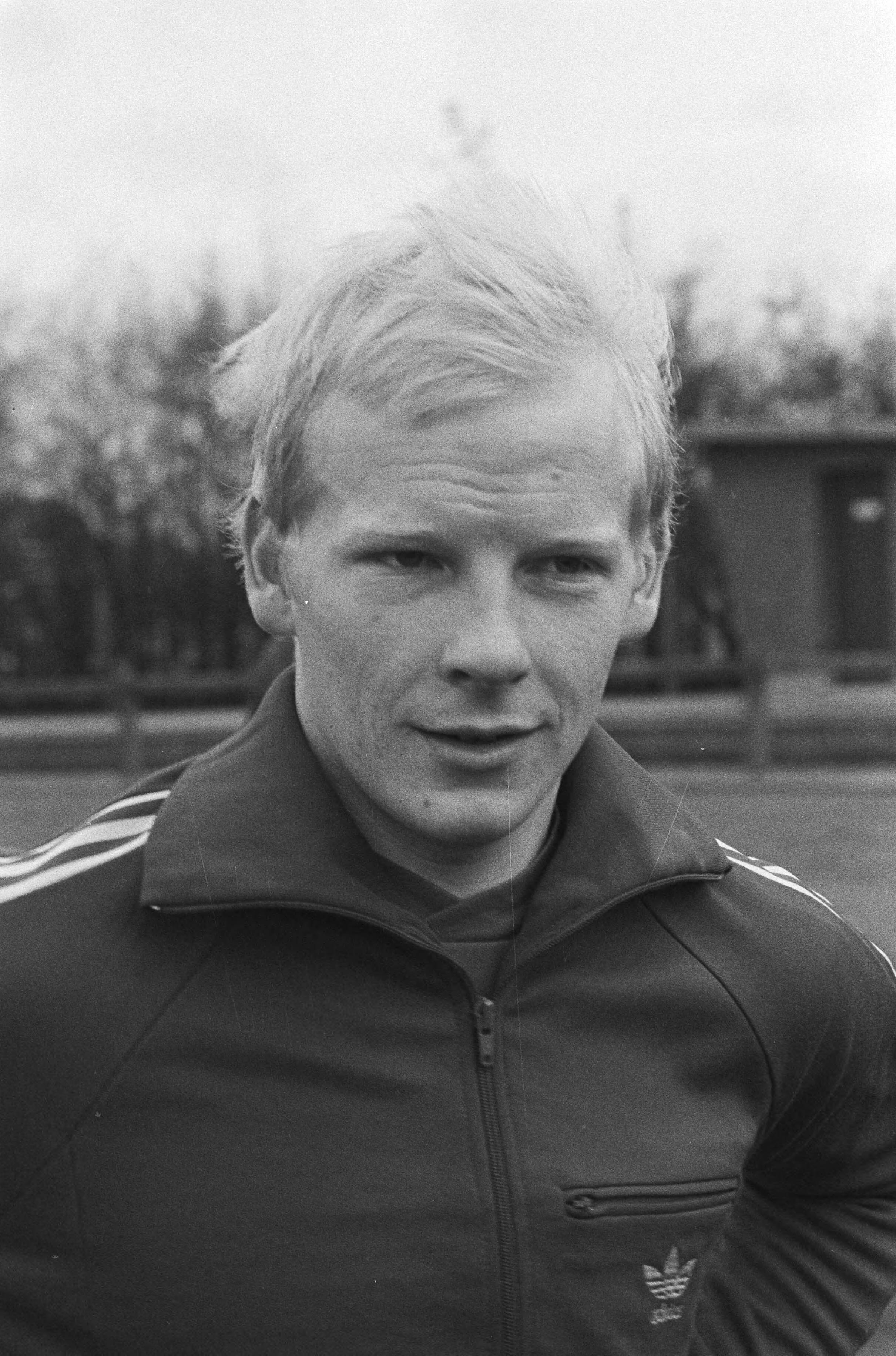 Fotocollectie Anefo — Training Belgisch nationale voetbalelftal in Mechelen voor de wedstrijd woensdag tegen Nederland (voorronde WK) Eddy Voordeckers — Foto: Dijk, Hans van / Anefo. Licentie: Set B: Rechtenvrij / Publiek Domein. Bron: Nationaal Archief. http://hdl.handle.net/10648/acedd5fa-d0b4-102d-bcf8-003048976d84