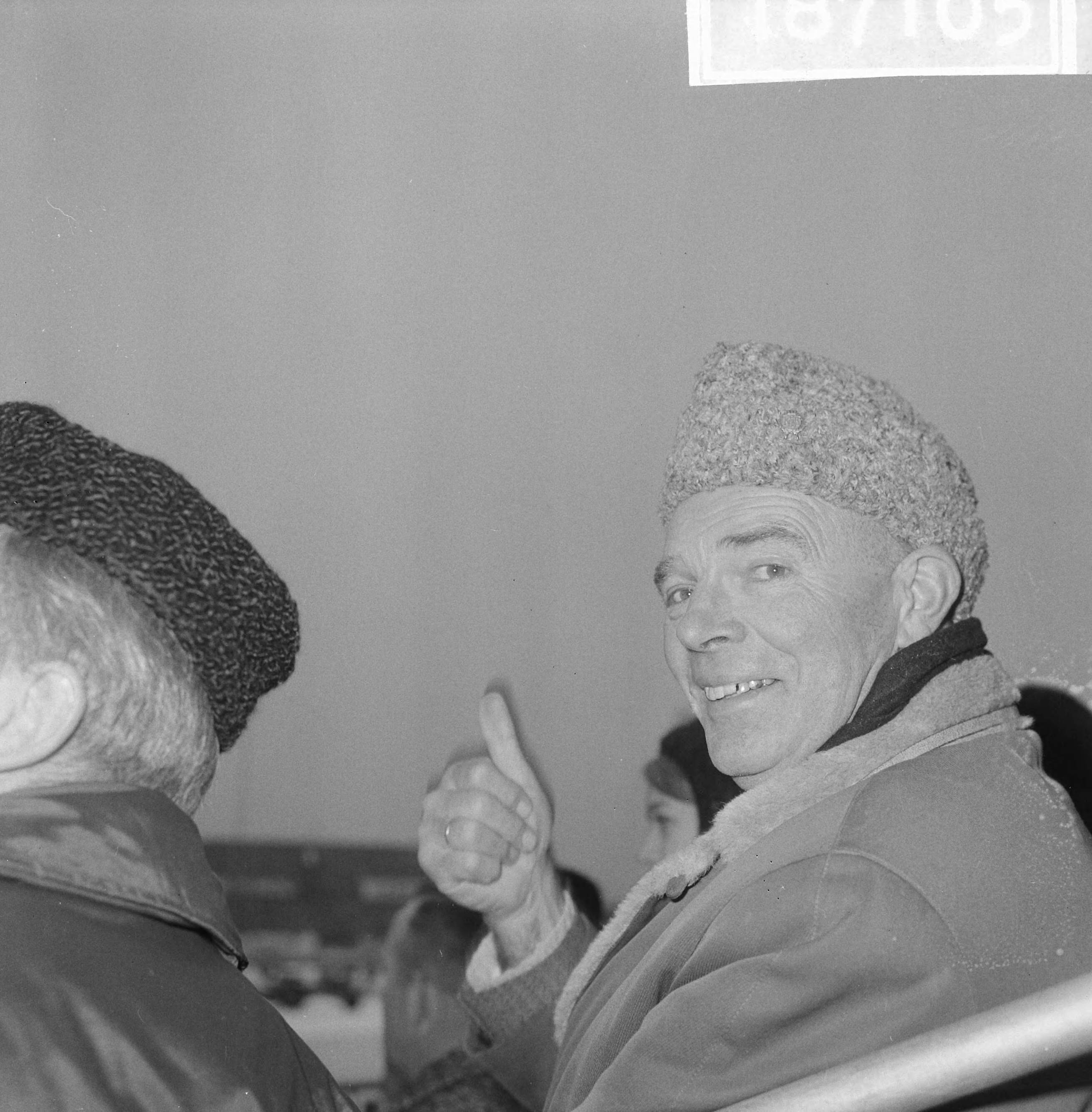 Fotocollectie Anefo — Europese Schaatskampioenschappen te Deventer, Klaas Schenk — Foto: Nijs, Jac. de / Anefo. Licentie: Set B: Rechtenvrij / Publiek Domein. Bron: Nationaal Archief. http://hdl.handle.net/10648/aad82702-d0b4-102d-bcf8-003048976d84