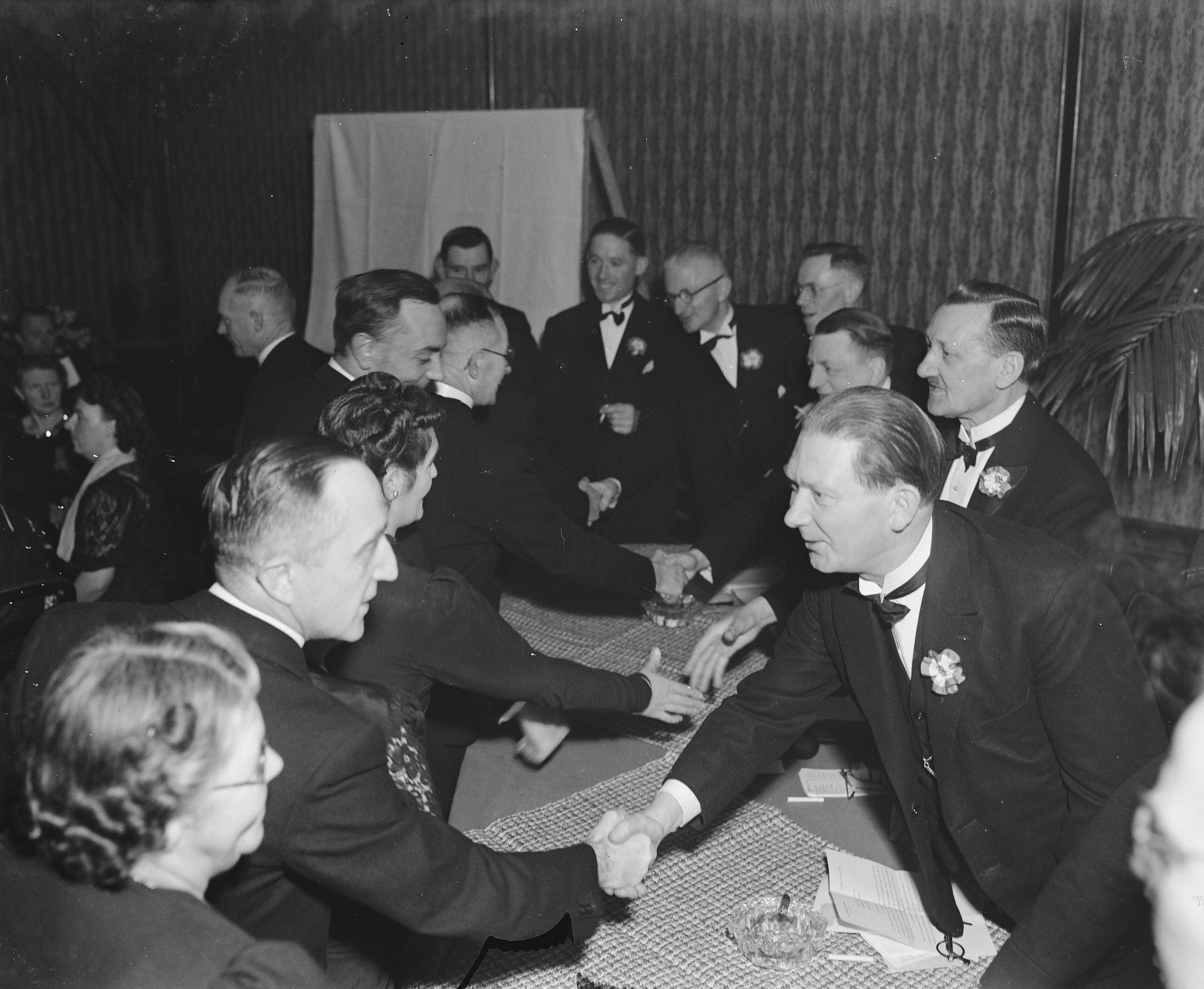 Fotocollectie Anefo — 50-jarig bestaan van de Mannenzangvereniging "Caecilia" te Haarlem — Foto: Wisman, Bram / Anefo. Licentie: Set B: Rechtenvrij / Publiek Domein. Bron: Nationaal Archief. http://hdl.handle.net/10648/a8a43836-d0b4-102d-bcf8-003048976d84