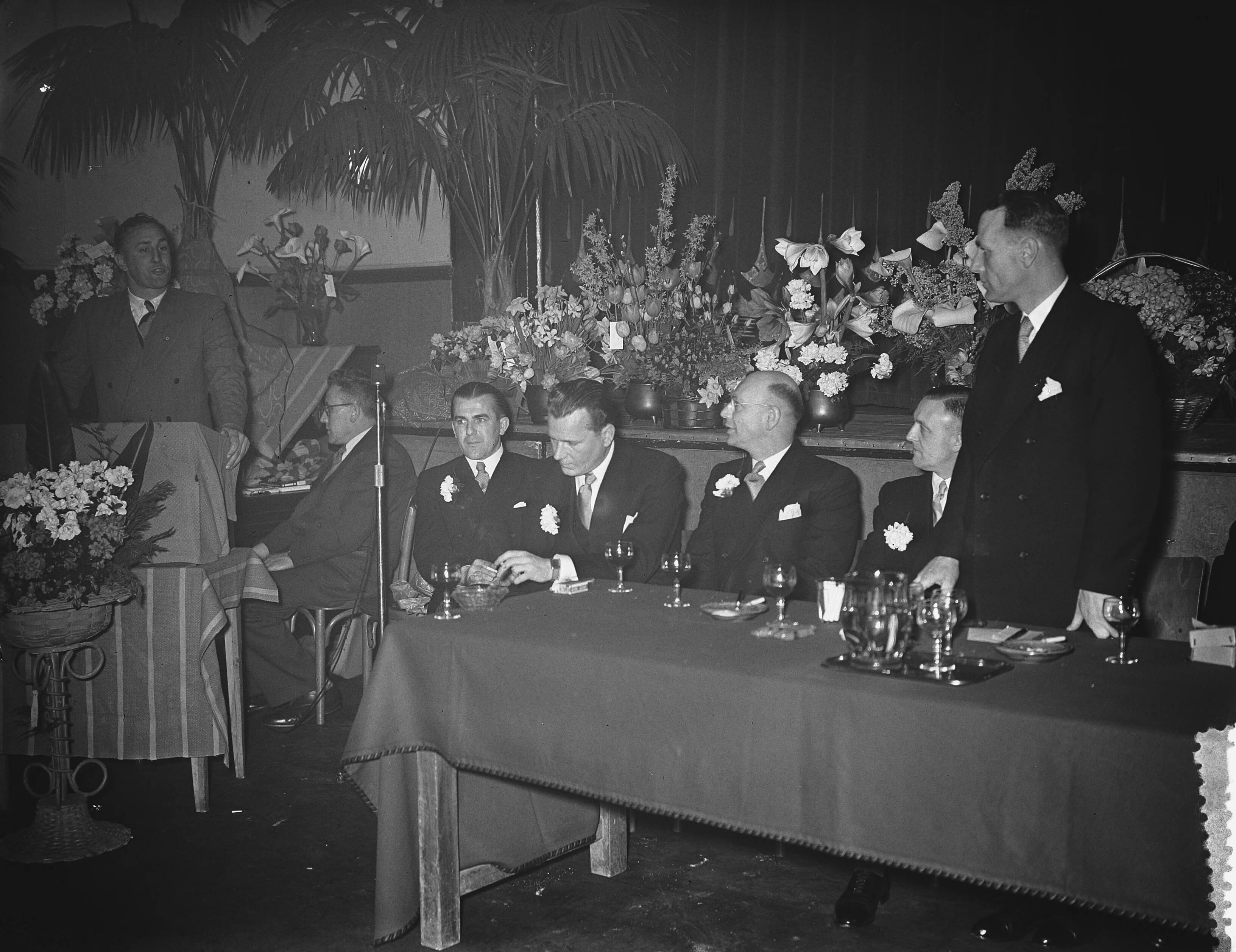 50-jarig jubileum van voetbalvereniging ZFC — Foto: Bilsen, Joop van / Anefo. — Licentie: Set B: Rechtenvrij / Publiek Domein. Bron: Nationaal Archief. http://hdl.handle.net/10648/a91f8626-d0b4-102d-bcf8-003048976d84