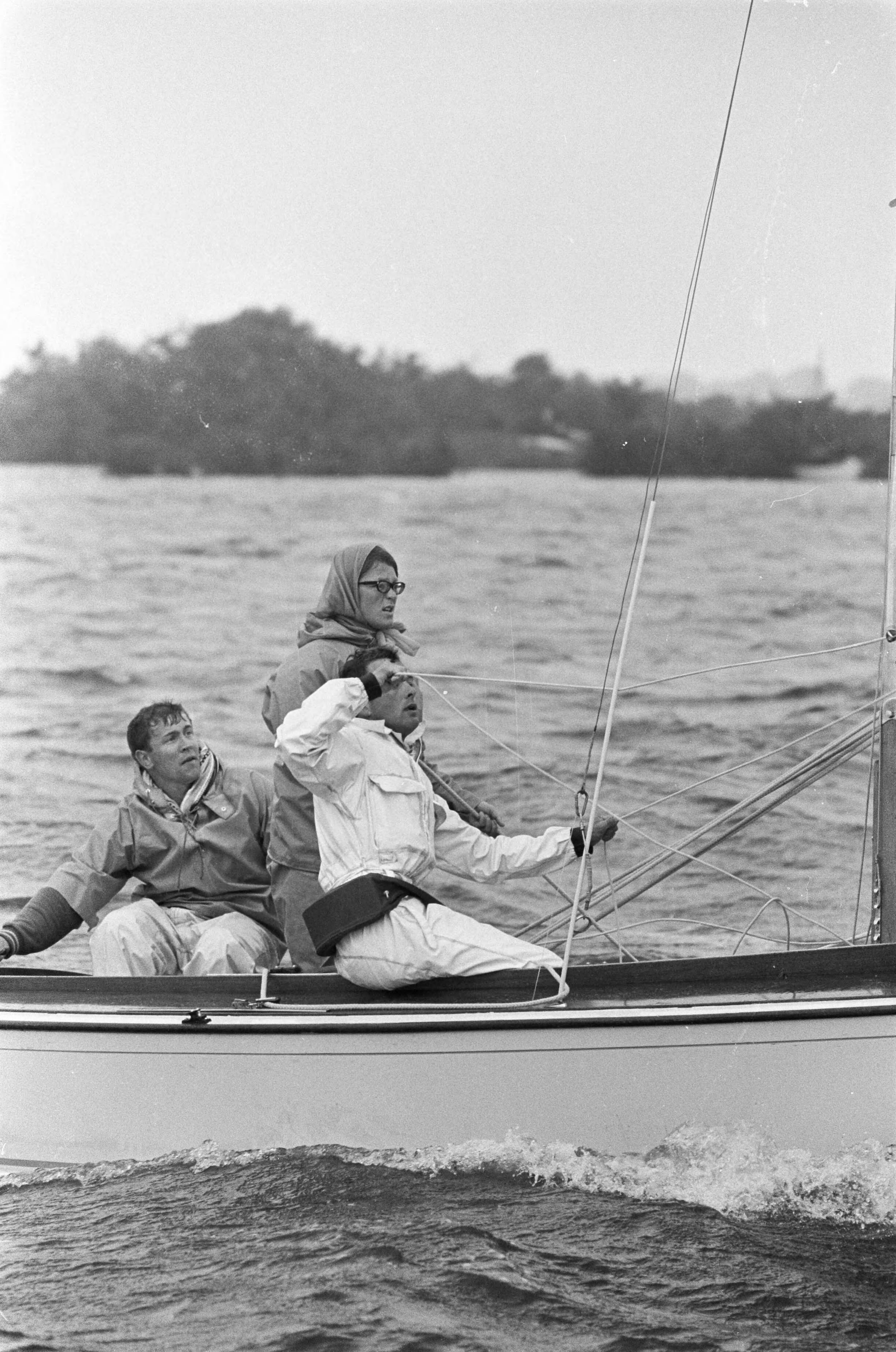 Fotocollectie Anefo — Hollandweek te Loosdrecht, een stern is omgeslagen — Foto: Kroon, Ron / Anefo. Licentie: Set B: Rechtenvrij / Publiek Domein. Bron: Nationaal Archief. http://hdl.handle.net/10648/aaf499fa-d0b4-102d-bcf8-003048976d84