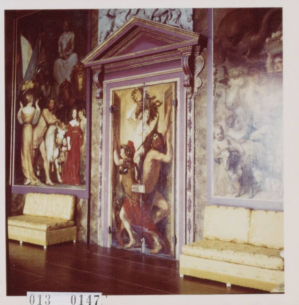 Paleis Huis ten Bosch te Den Haag — Oranjezaal — Foto: Onbekend / RVD. Licentie: Set B: Rechtenvrij / Publiek Domein. Bron: Nationaal Archief. http://hdl.handle.net/10648/afa8d7f4-d0b4-102d-bcf8-003048976d84