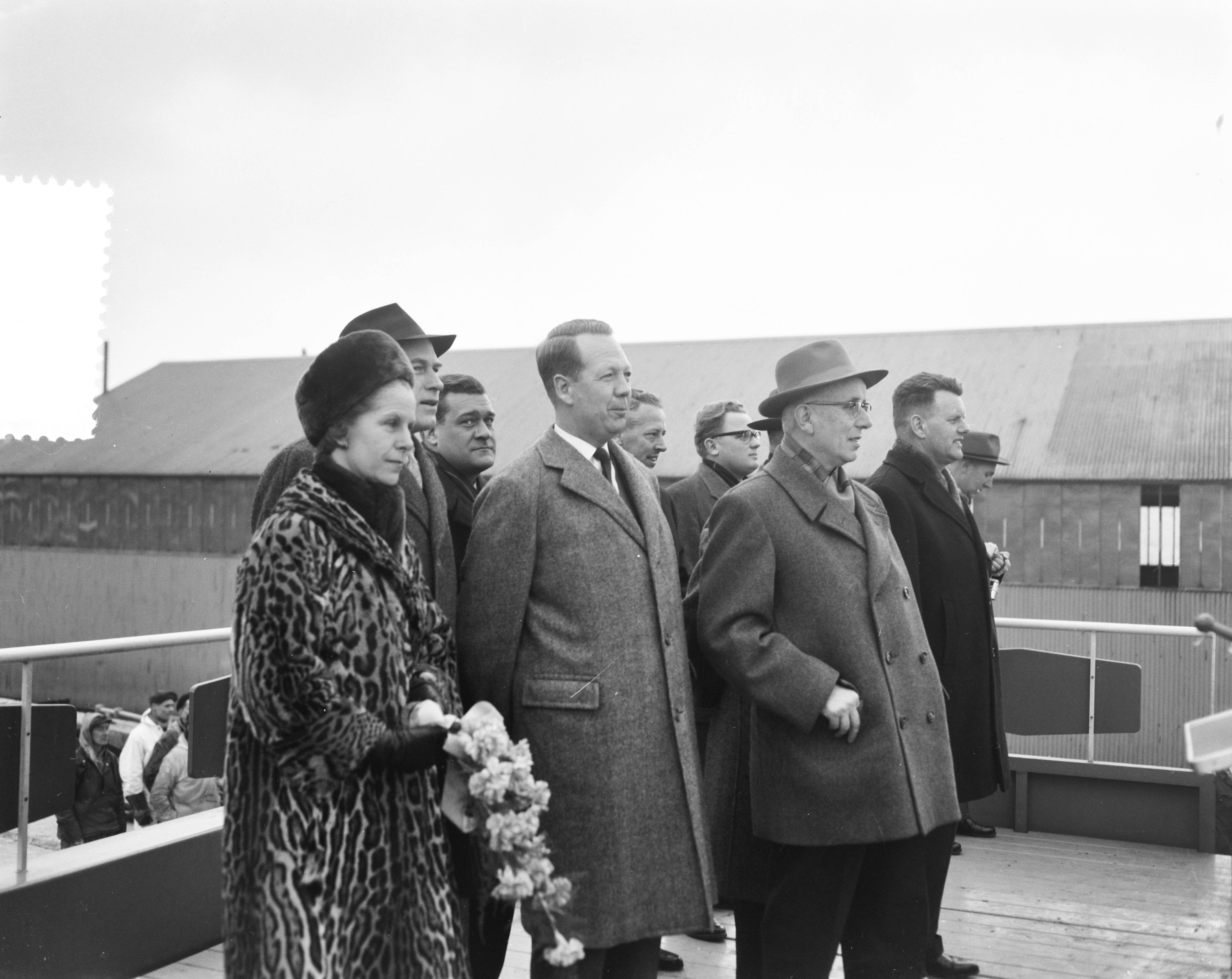 Fotocollectie Anefo — Tewaterlating m.s. "Lis Frellsen" bij de N.V. Zaanlandsche Scheepbouw Maatschappij — Foto: Bilsen, Joop van / Anefo. Licentie: Set B: Rechtenvrij / Publiek Domein. Bron: Nationaal Archief. http://hdl.handle.net/10648/a9fb1f06-d0b4-102d-bcf8-003048976d84