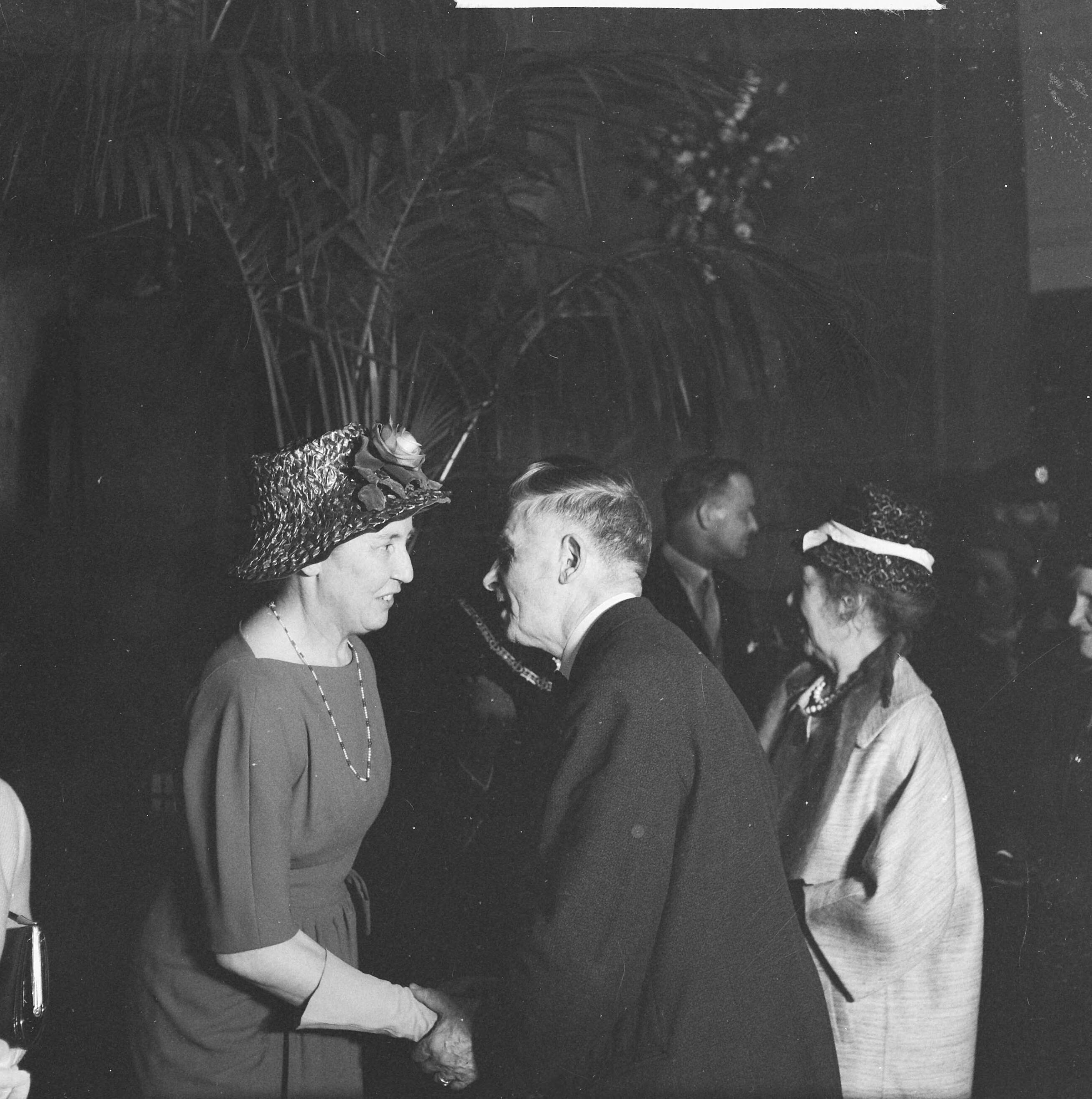 Fotocollectie Anefo — Jubilerende burgemeester van Maastricht; Jhr. mr. Willem baron Michiels van Kessenich — Foto: Nijs, Jac. de / Anefo. Licentie: Set B: Rechtenvrij / Publiek Domein. Bron: Nationaal Archief. http://hdl.handle.net/10648/aa090e2c-d0b4-102d-bcf8-003048976d84