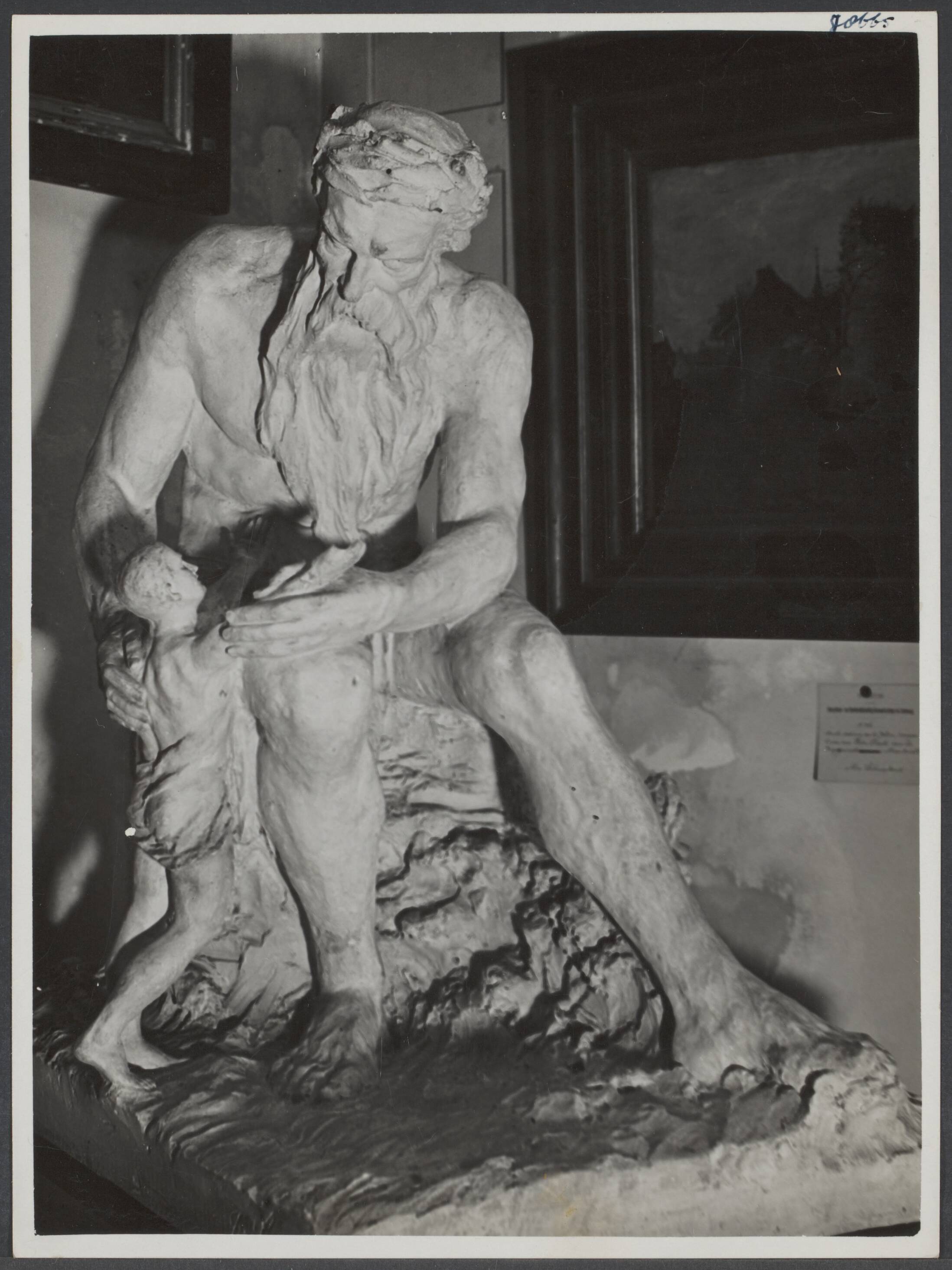 Maastricht I - Algemeen — Maastricht. Oudheidkundig Museum [beeld, afgietsel?] — Foto: R.K. Foto-persbureau "Het Zuiden" / Rechtenvrij. Licentie: Set B: Rechtenvrij / Publiek Domein. Bron: Nationaal Archief. http://hdl.handle.net/10648/c5a8835e-e0bd-9dfd-cb05-e761e9a5de05