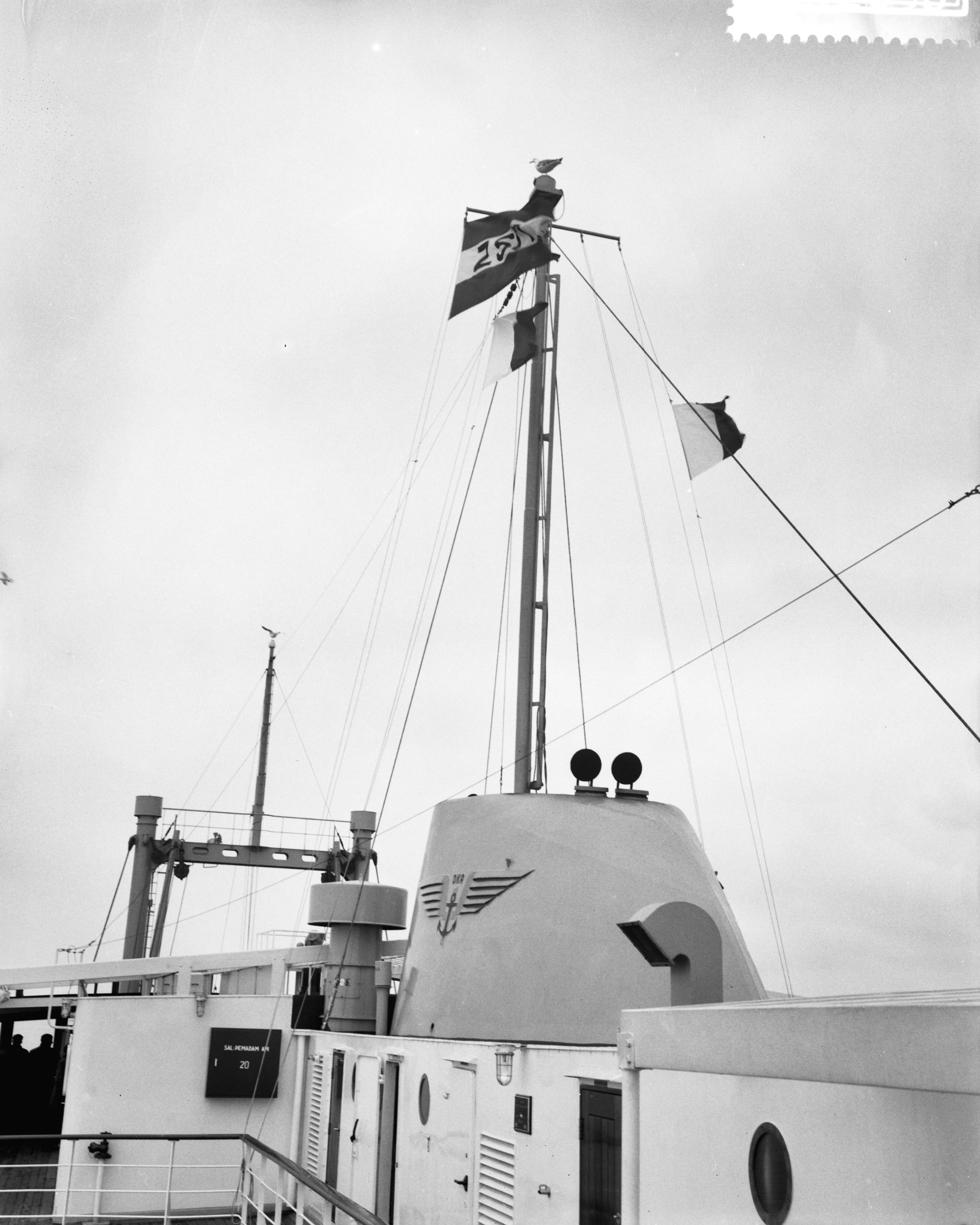 Fotocollectie Anefo — Proefvaart bij de Zaanlandse Scheepsbouw Maatschappij — Foto: Rossem, Wim van / Anefo. Licentie: Set B: Rechtenvrij / Publiek Domein. Bron: Nationaal Archief. http://hdl.handle.net/10648/a9ad9614-d0b4-102d-bcf8-003048976d84