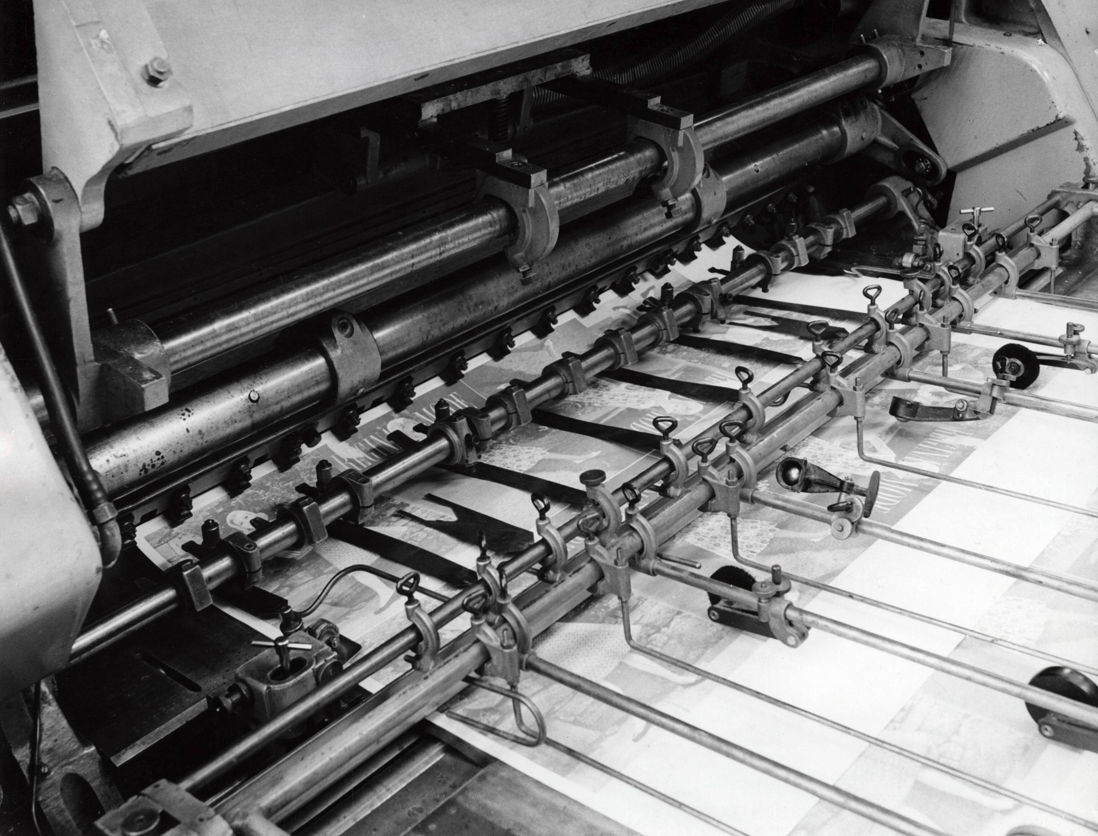 Drukkerij Spaarnestad — [Drukkerij. Drukpers] — Foto: Fotograaf Onbekend / Fotobureau onbekend / Spaarnestad Photo (05887). Licentie: Set B: Rechtenvrij / Publiek Domein. Bron: Nationaal Archief. http://hdl.handle.net/10648/35429da6-3909-a382-e063-6df0900a6686