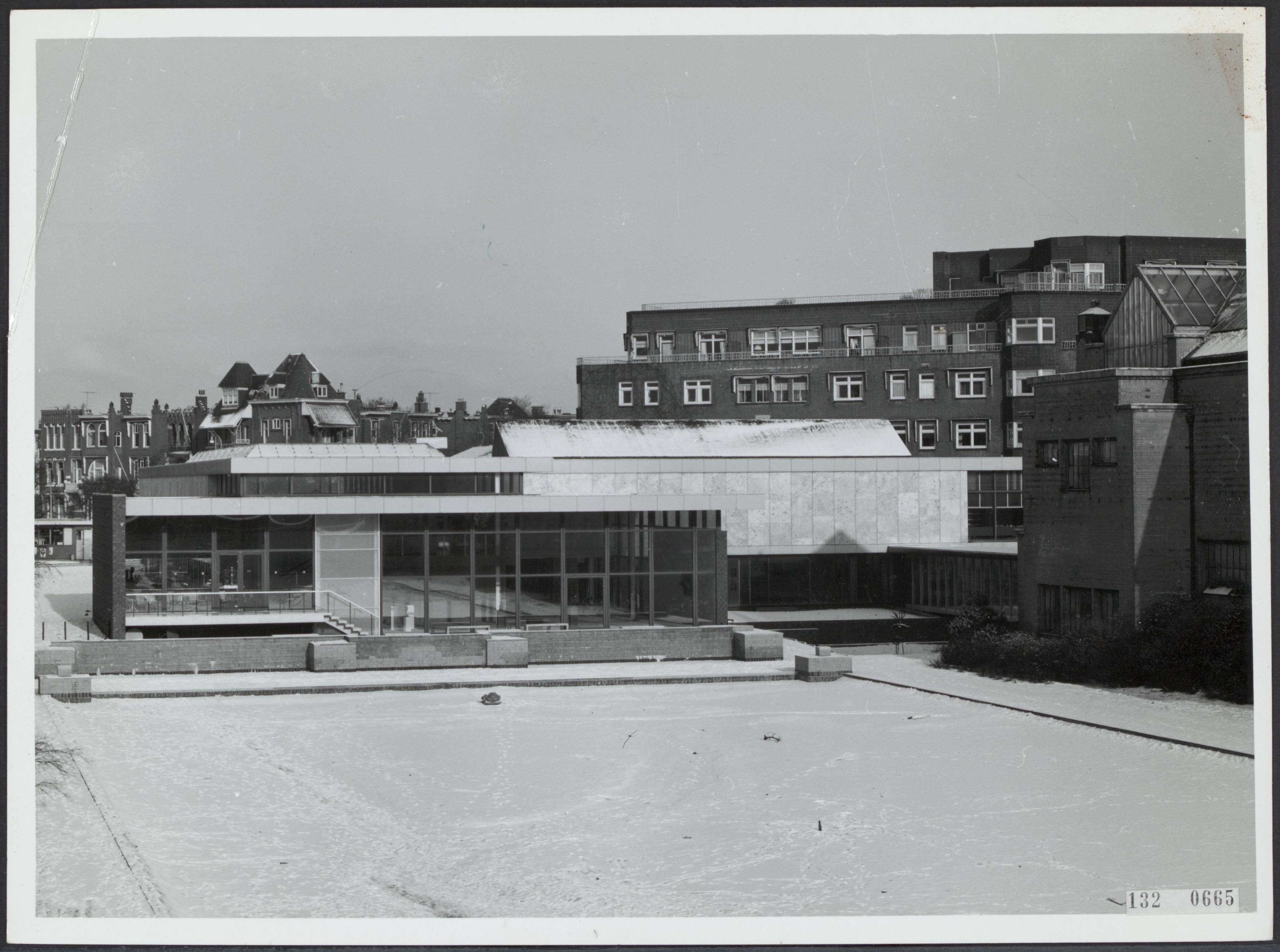 Fotocollectie Rijksvoorlichtingsdienst Eigen — Gemeentemuseum 's-Gravenhage [Schamhartvleugel, 1962] — Foto: Gemeentemuseum Den Haag. Licentie: Set B: Rechtenvrij / Publiek Domein. Bron: Nationaal Archief. http://hdl.handle.net/10648/af54957c-d0b4-102d-bcf8-003048976d84