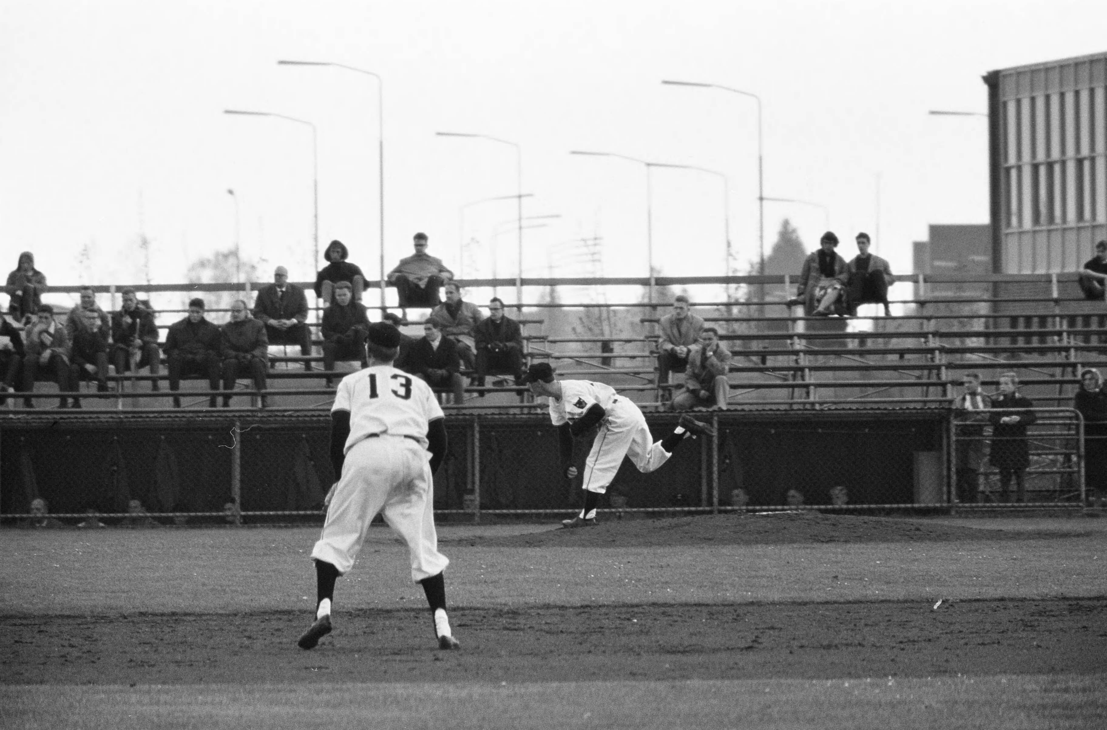 Fotocollectie Anefo — Honkbal. Schoten tegen OVVO. Spelmoment — Foto: Gelderen, Hugo van / Anefo. Licentie: Set B: Rechtenvrij / Publiek Domein. Bron: Nationaal Archief. http://hdl.handle.net/10648/aa09f9fe-d0b4-102d-bcf8-003048976d84