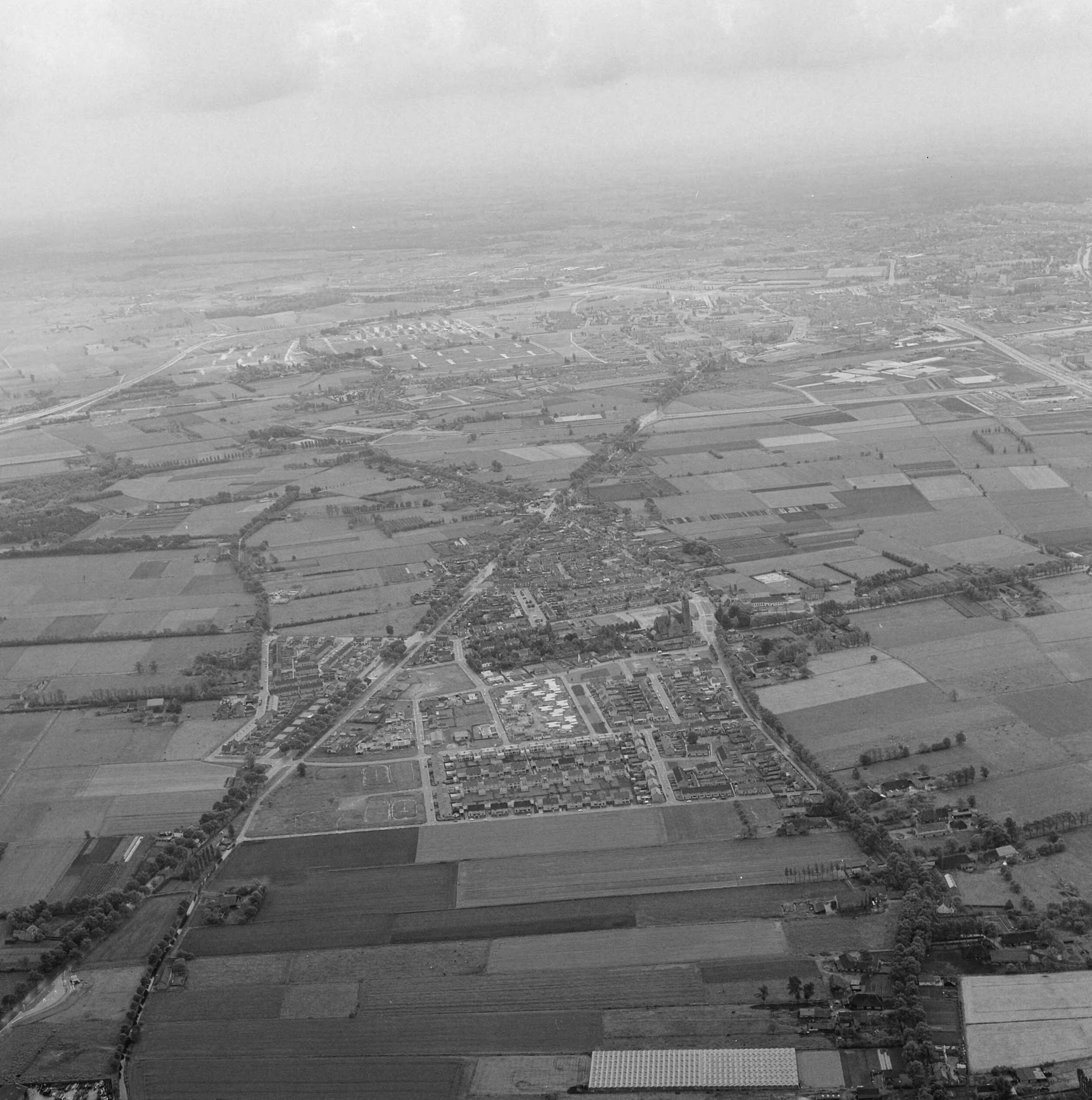 Fotocollectie Nederlandse Heidemaatschappij — Luchtopname. Teteringen — Foto: Fotograaf Onbekend / Heidemij. Licentie: Set B: Rechtenvrij / Publiek Domein. Bron: Nationaal Archief. http://hdl.handle.net/10648/ae501b2e-d0b4-102d-bcf8-003048976d84