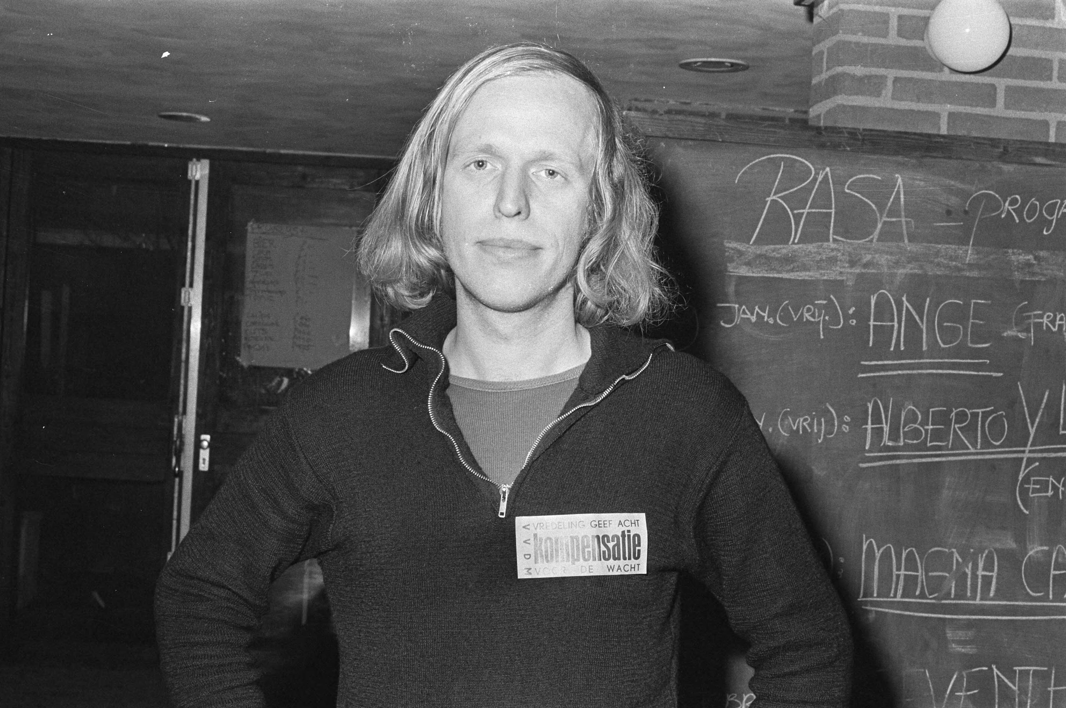 Fotocollectie Anefo — Nieuwe VVDM-voorzitter gekozen in Utrecht, Theo de Roos kop — Foto: Peters, Hans / Anefo. Licentie: Set B: Rechtenvrij / Publiek Domein. Bron: Nationaal Archief. http://hdl.handle.net/10648/ac7acac4-d0b4-102d-bcf8-003048976d84