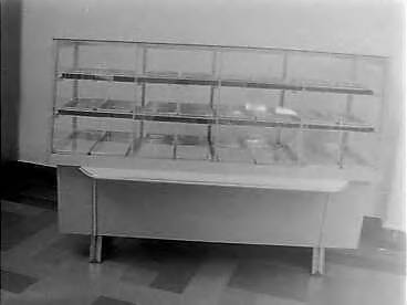 Fotocollectie Anefo — Opdracht Fa. Koning te Haarlem — Foto: Pot, Harry / Anefo. Licentie: Set B: Rechtenvrij / Publiek Domein. Bron: Nationaal Archief. http://hdl.handle.net/10648/a96a9e7c-d0b4-102d-bcf8-003048976d84