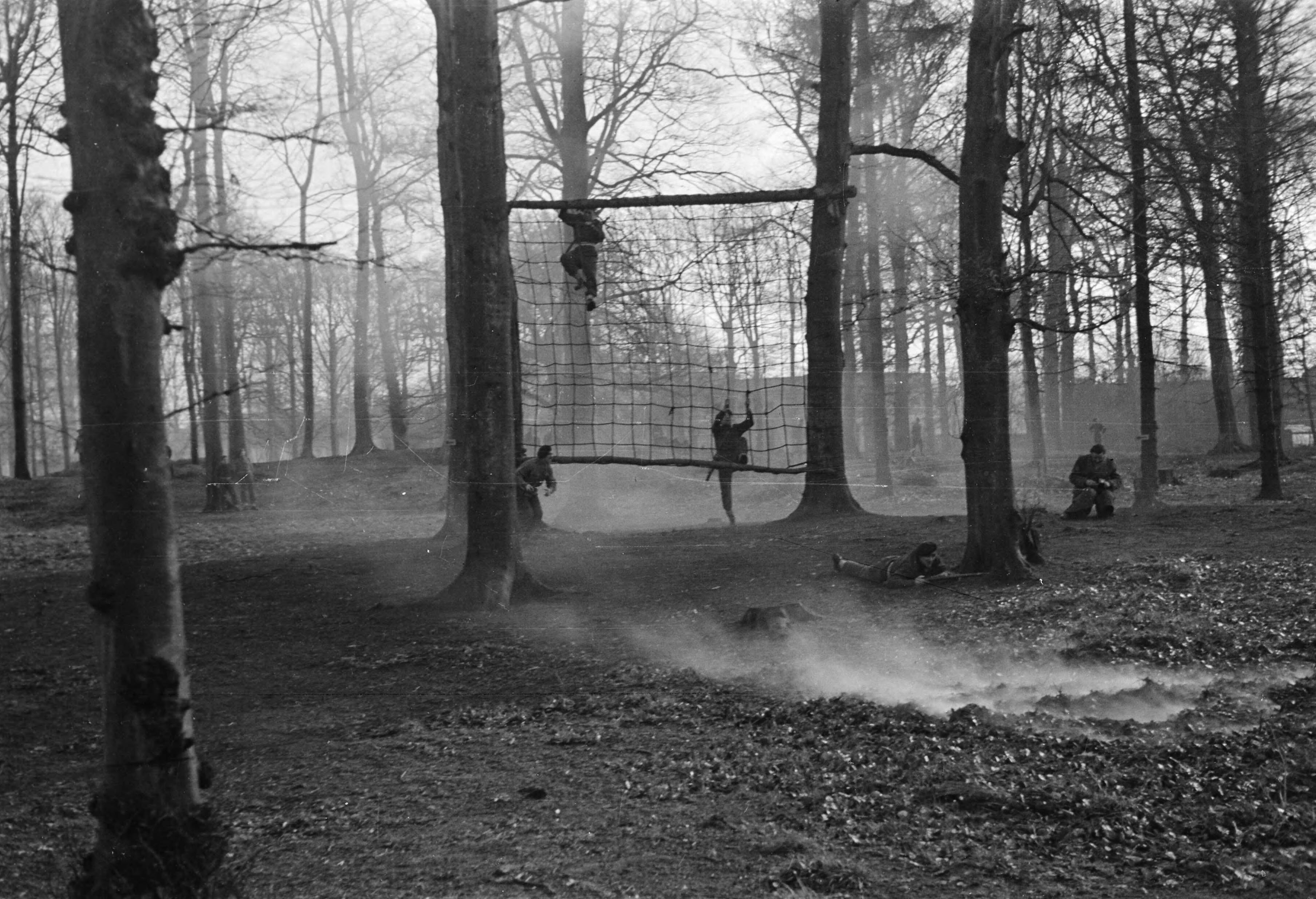 Fotocollectie Anefo — Militair opleidingskamp te Bloemendaal(bezoek Generaal Kruls ) — Foto: Dudok van Heel, Jack / Anefo. Licentie: Set B: Rechtenvrij / Publiek Domein. Bron: Nationaal Archief. http://hdl.handle.net/10648/a898988c-d0b4-102d-bcf8-003048976d84