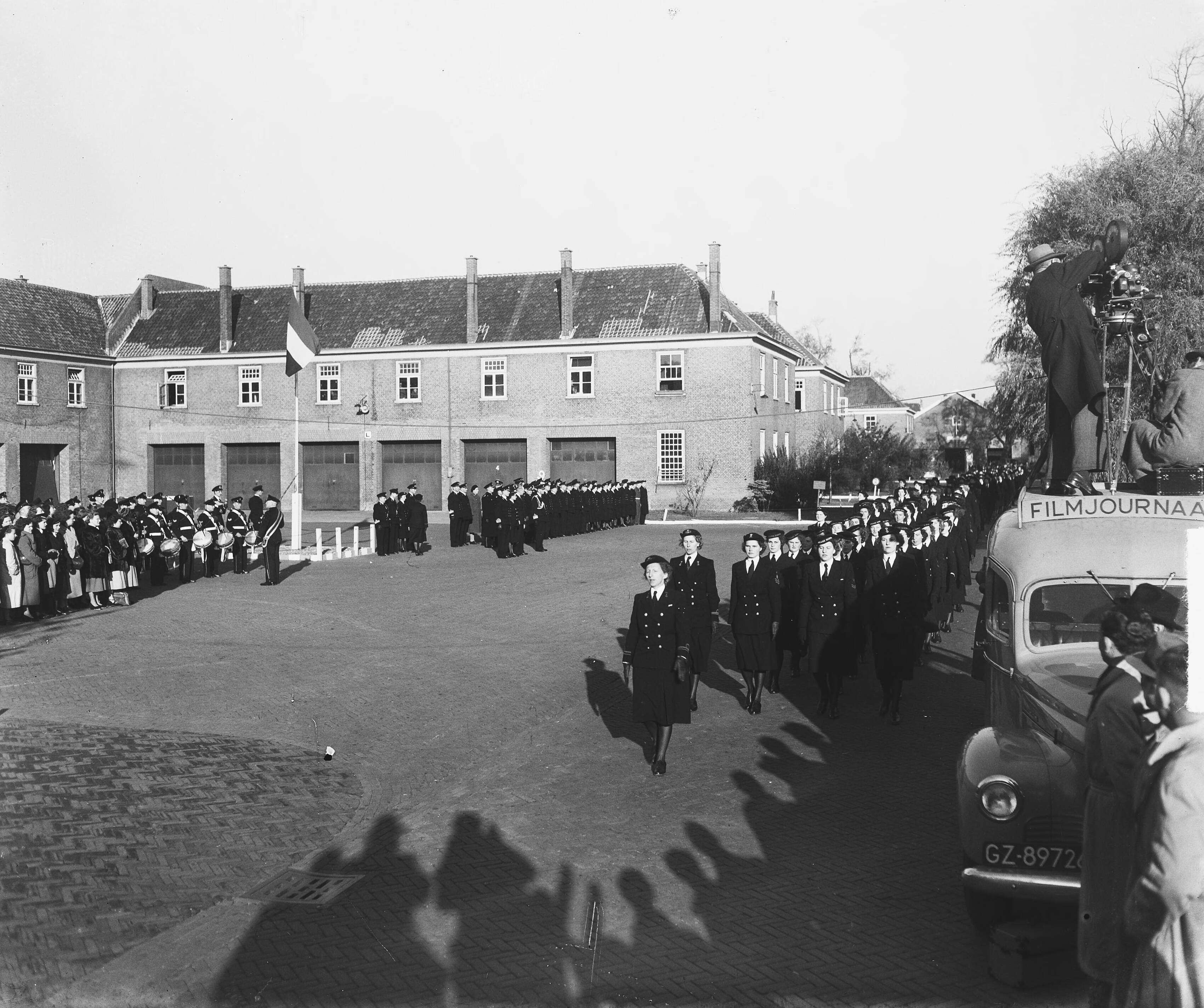 Marva 5 jaar herdenking in Den Haag — Foto: Vermorken, […] / Anefo. — Licentie: Set B: Rechtenvrij / Publiek Domein. Bron: Nationaal Archief. http://hdl.handle.net/10648/a8d073a6-d0b4-102d-bcf8-003048976d84