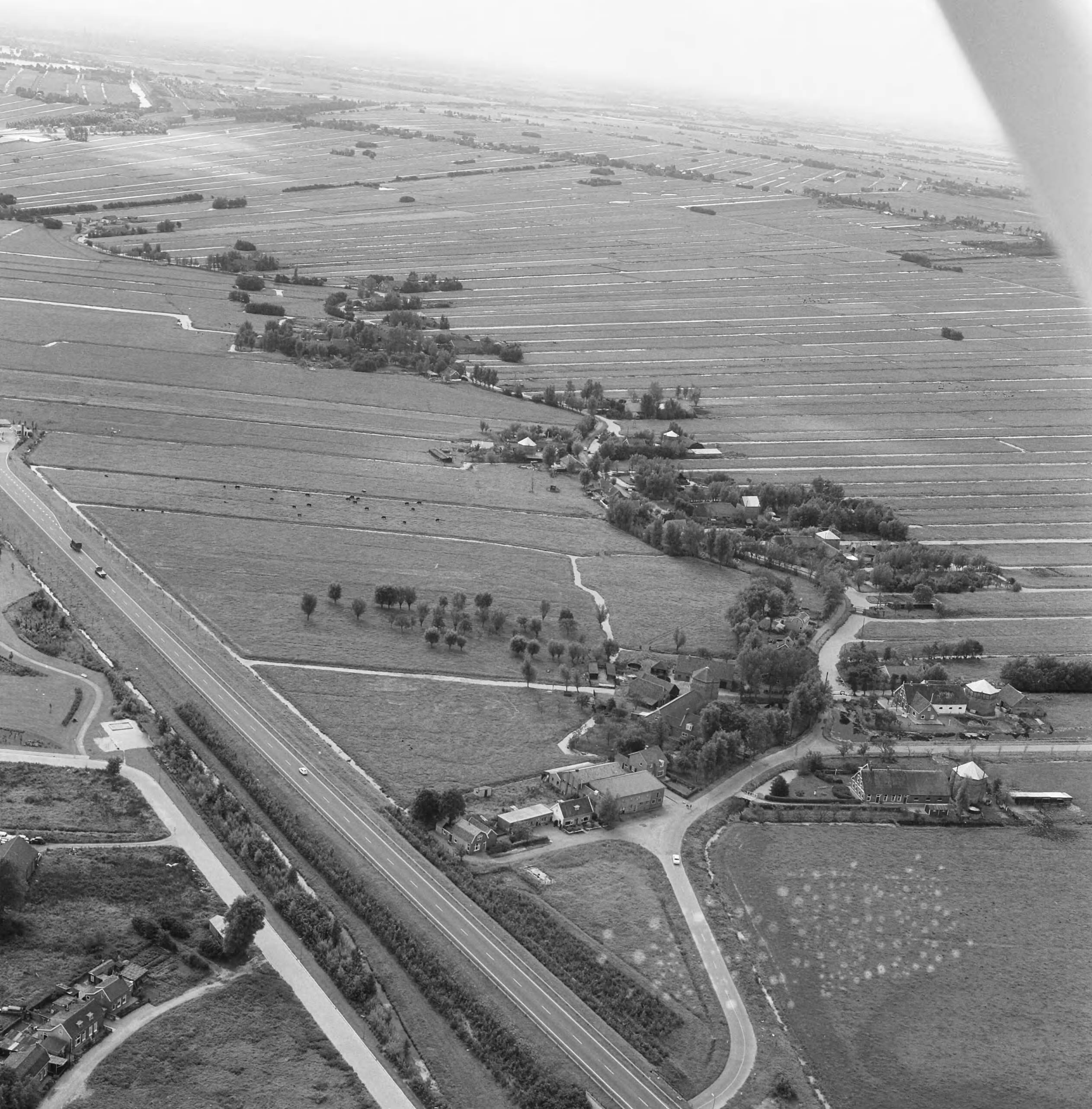 Fotocollectie Nederlandse Heidemaatschappij — Luchtopname. Uitbreidingsplan sportpark Bodegraven — Foto: Fotograaf Onbekend / Heidemij. Licentie: Set B: Rechtenvrij / Publiek Domein. Bron: Nationaal Archief. http://hdl.handle.net/10648/ae86bfc6-d0b4-102d-bcf8-003048976d84