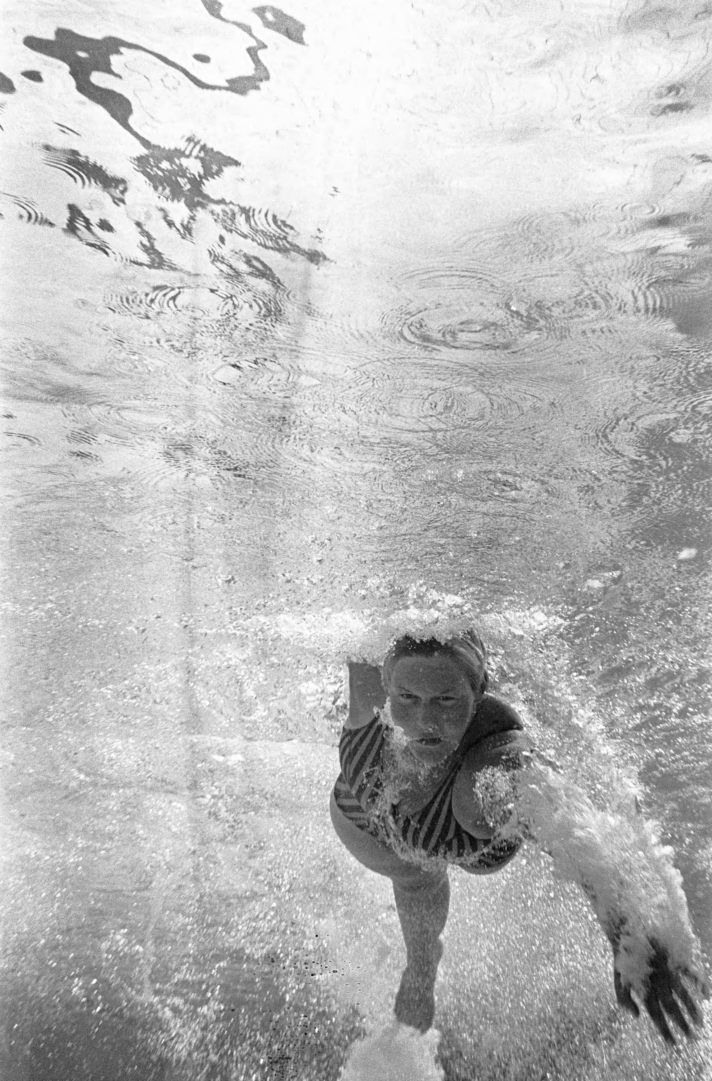 Fotocollectie Anefo — Europese Zwemkampioenschappen te Utrecht, Ada Kok onder water — Foto: Kroon, Ron / Anefo. Licentie: Set B: Rechtenvrij / Publiek Domein. Bron: Nationaal Archief. http://hdl.handle.net/10648/aaf73da4-d0b4-102d-bcf8-003048976d84