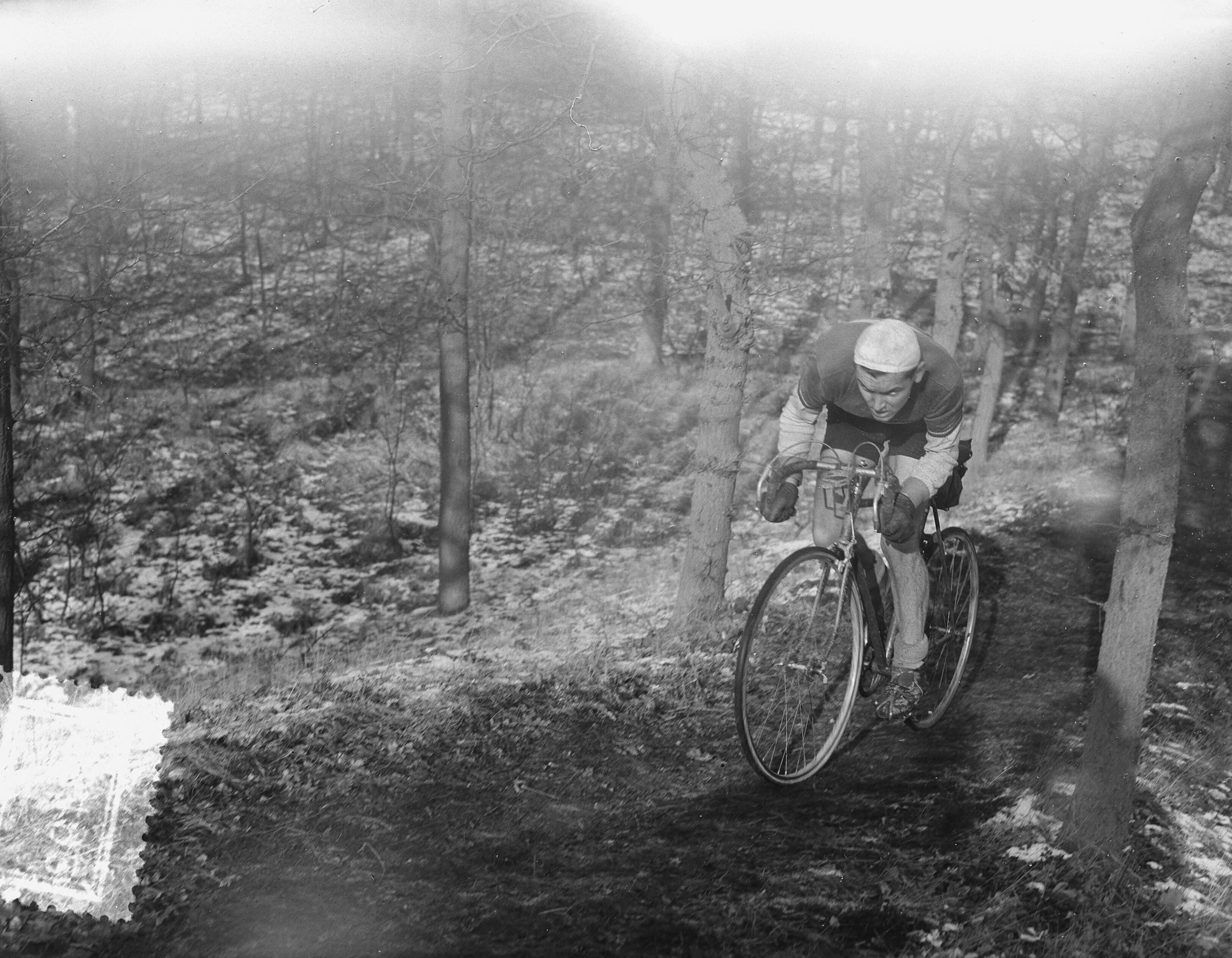 Fotocollectie Anefo — Nationale Wielercross op Duinhorst te Wassenaar. Adri Voorting — Foto: Duinen, H. van / Anefo. Licentie: Set B: Rechtenvrij / Publiek Domein. Bron: Nationaal Archief. http://hdl.handle.net/10648/a906afa2-d0b4-102d-bcf8-003048976d84