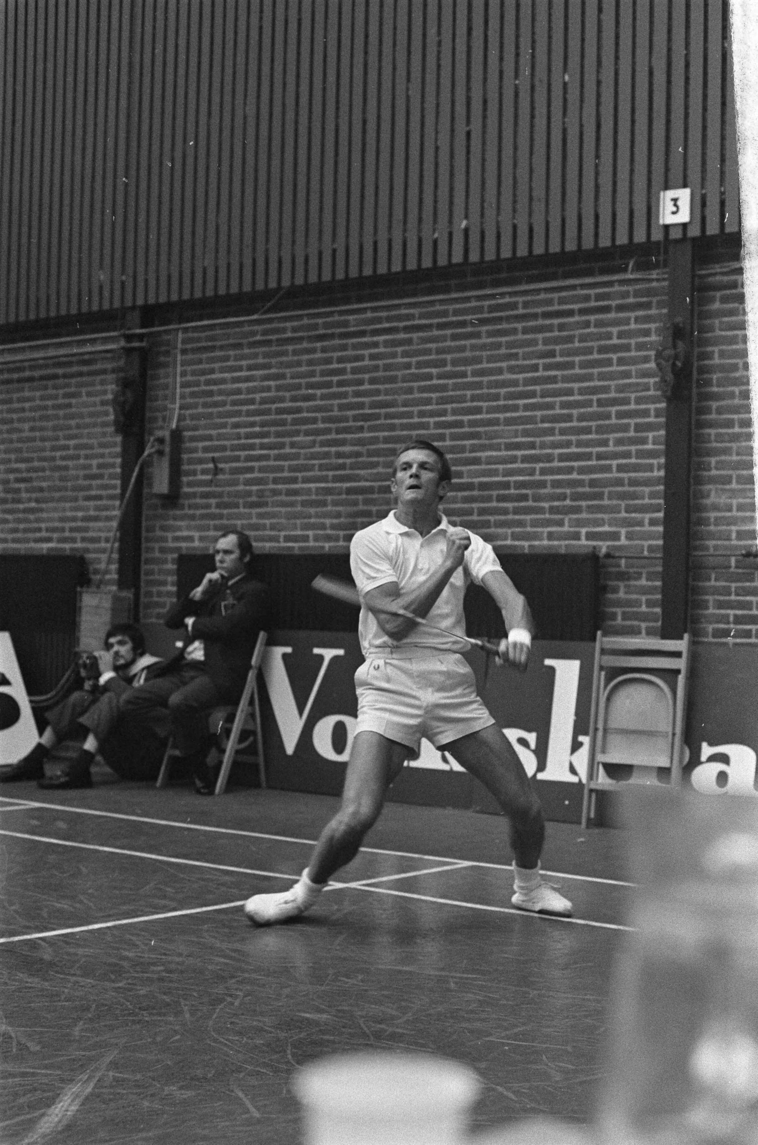 Fotocollectie Anefo — Internationale badmintonwedstrijden in Duinwijckhal Haarlem Spelmoment — Foto: Verhoeff, Bert / Anefo. Licentie: Set B: Rechtenvrij / Publiek Domein. Bron: Nationaal Archief. http://hdl.handle.net/10648/ab8d486c-d0b4-102d-bcf8-003048976d84
