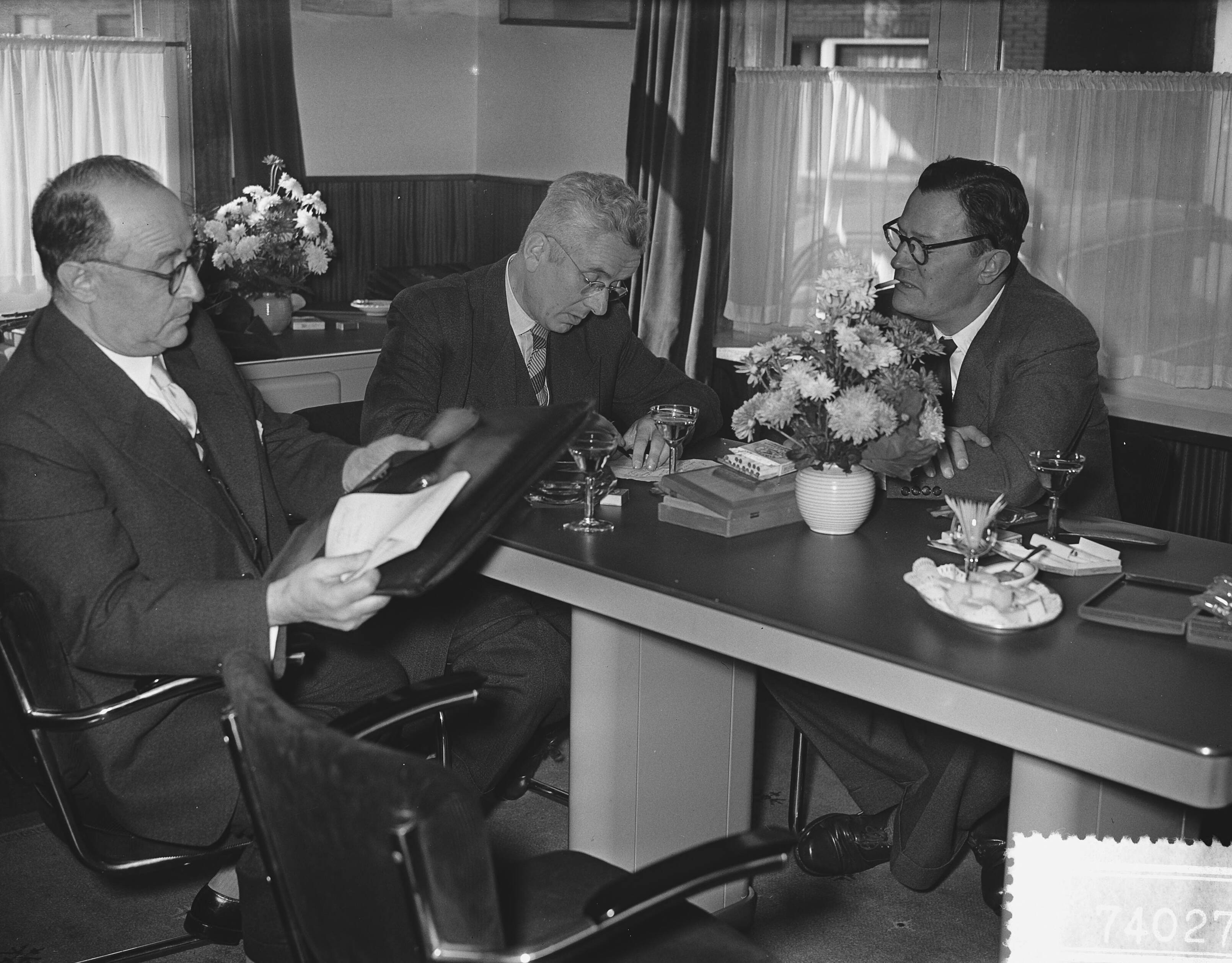 Fotocollectie Anefo — Tewaterlating m.s. "Etly Danielsen" bij de Czaar Peterwerf van de ZSM aan het Kalf te Zaandam — Foto: Bilsen, Joop van / Anefo. Licentie: Set B: Rechtenvrij / Publiek Domein. Bron: Nationaal Archief. http://hdl.handle.net/10648/a93d93aa-d0b4-102d-bcf8-003048976d84