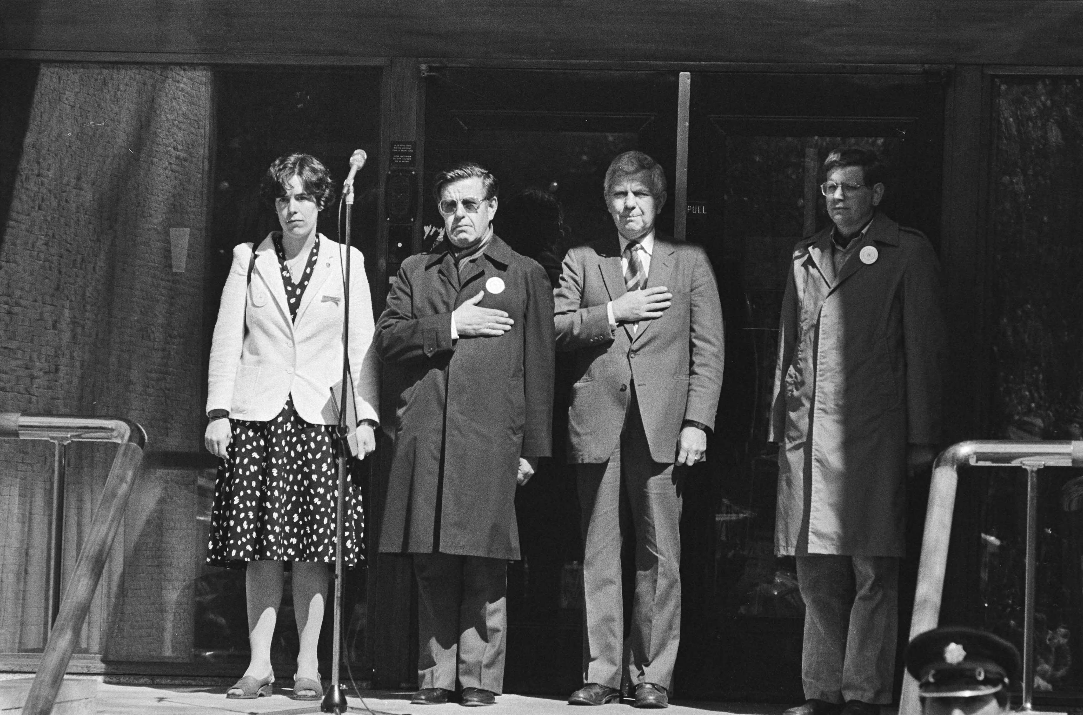 Fotocollectie Anefo — Pro-Amerikademonstratie in Den Haag door de OSL Stichtingen georganiseerd — Foto: Bogaerts, Rob / Anefo. Licentie: Set B: Rechtenvrij / Publiek Domein. Bron: Nationaal Archief. http://hdl.handle.net/10648/ad15e450-d0b4-102d-bcf8-003048976d84