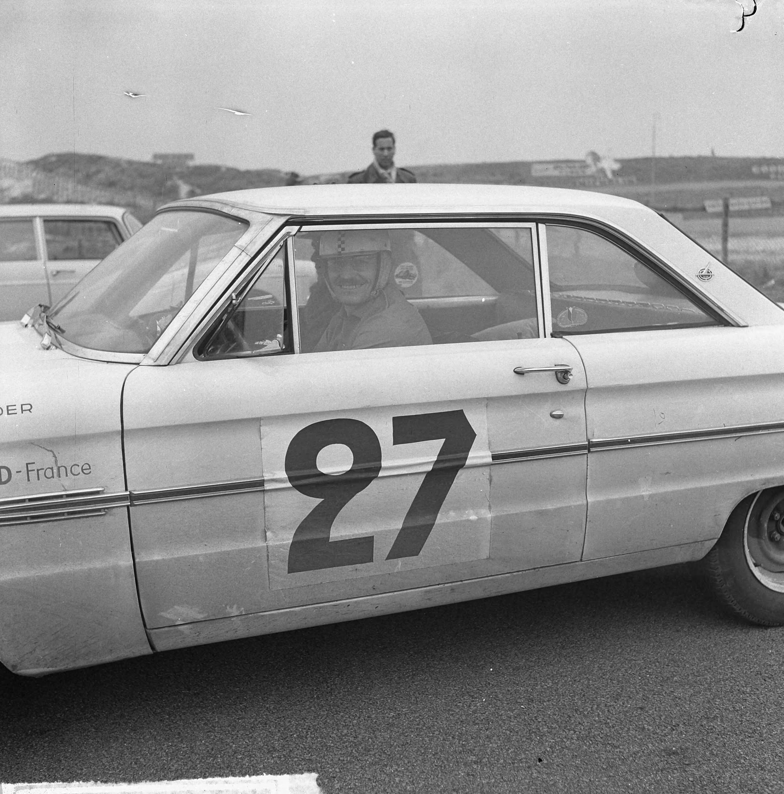 Tulpenrallye 1963 — Tulpenrallye 1963. Equipe H. Greder / M. Delalande (Frankrijk) in een Ford Falcon Sprint — Foto: Nijs, Jac. de / Anefo. Licentie: Set B: Rechtenvrij / Publiek Domein. Bron: Nationaal Archief. http://hdl.handle.net/10648/aa33d620-d0b4-102d-bcf8-003048976d84