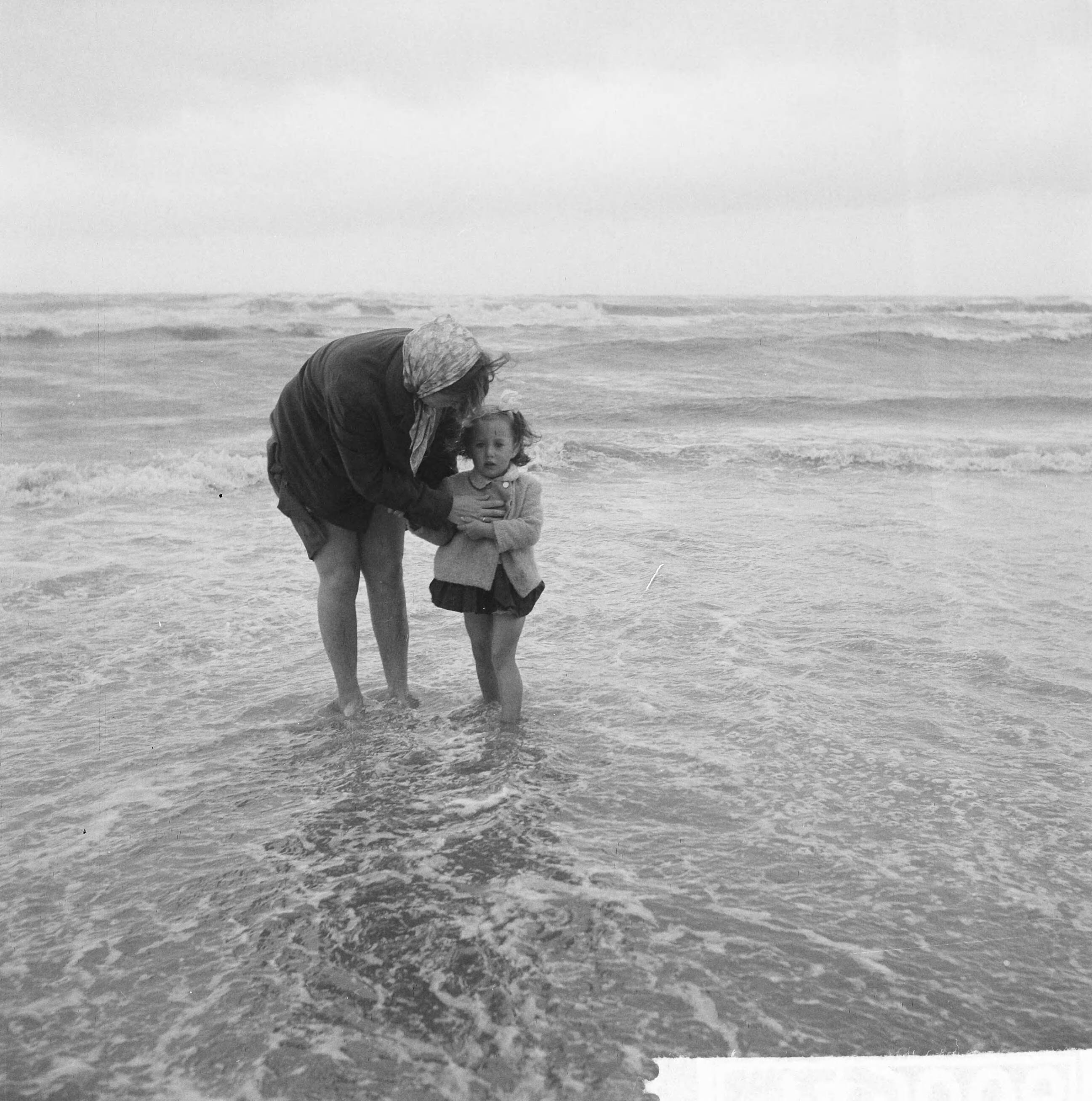Fotocollectie Anefo — Strand Zandvoort bij storm — Foto: Nijs, Jac. de / Anefo. Licentie: Set B: Rechtenvrij / Publiek Domein. Bron: Nationaal Archief. http://hdl.handle.net/10648/aa175b62-d0b4-102d-bcf8-003048976d84