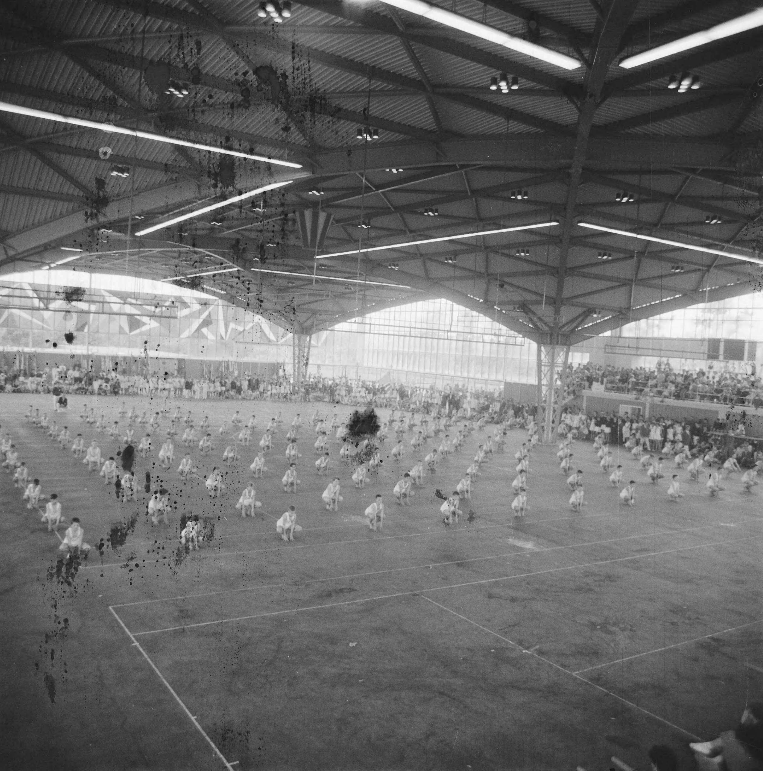 Fotocollectie Anefo — 75-jarig bestaan Hilversumse Gymnastiek Vereniging (HGV) — Foto: Brinkman, Dave / Anefo. Licentie: Set B: Rechtenvrij / Publiek Domein. Bron: Nationaal Archief. http://hdl.handle.net/10648/a9d8f462-d0b4-102d-bcf8-003048976d84
