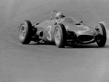 Grand Prix Zandvoort 1962 — Trainingsritten voor de Grand Prix van Zandvoort. Ricardo Rodriguez (Ferrari) — Foto: Bilsen, Joop van / Anefo. Licentie: Set B: Rechtenvrij / Publiek Domein. Bron: Nationaal Archief. http://hdl.handle.net/10648/aa08f900-d0b4-102d-bcf8-003048976d84