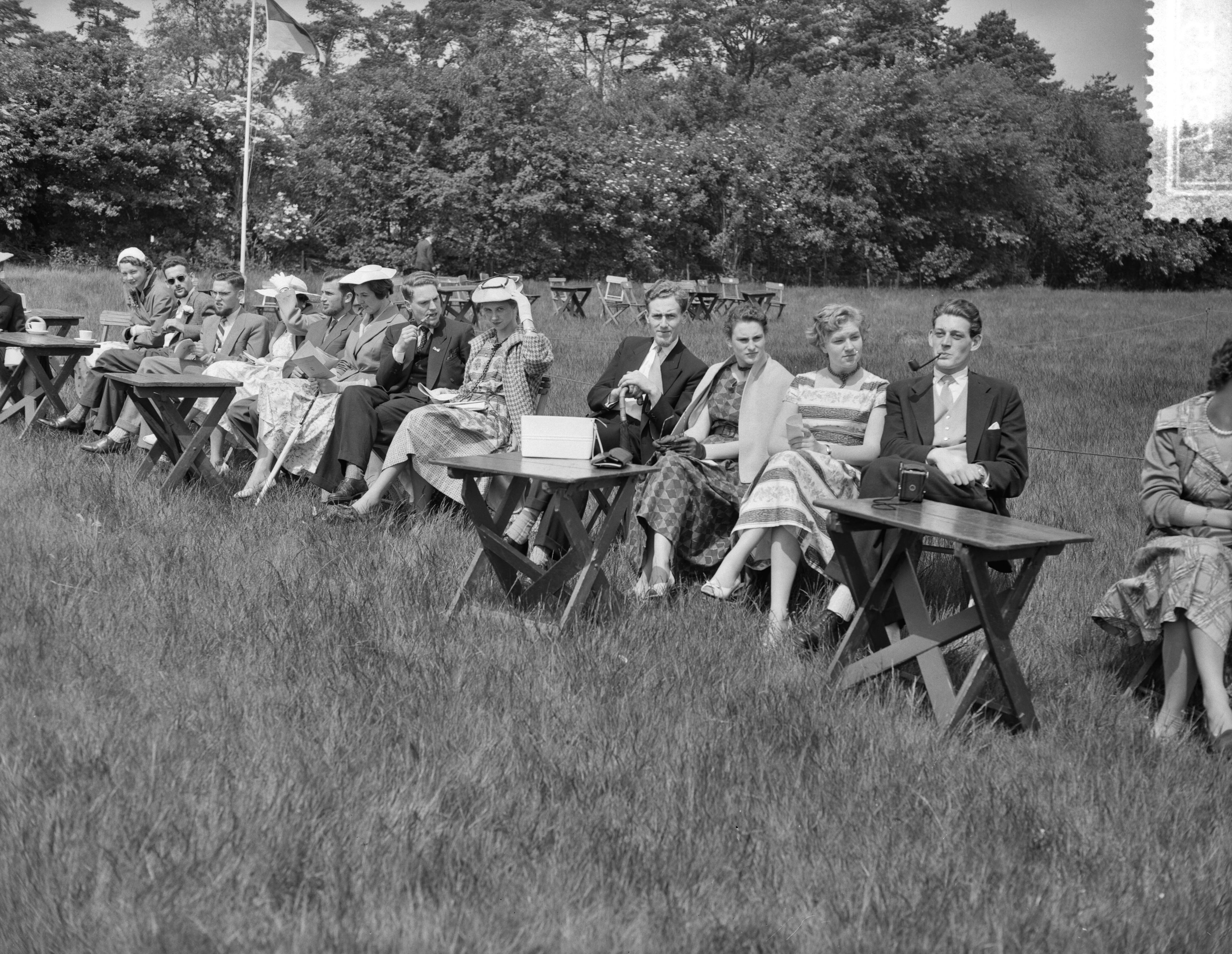 Lustrum USC Utrecht (1956) — Dressuur en Concours Hippique te Lage Vuursche t.g.v. lustrum USC — Foto: Rossem, Wim van / Anefo. Licentie: Set B: Rechtenvrij / Publiek Domein. Bron: Nationaal Archief. http://hdl.handle.net/10648/a94b1084-d0b4-102d-bcf8-003048976d84